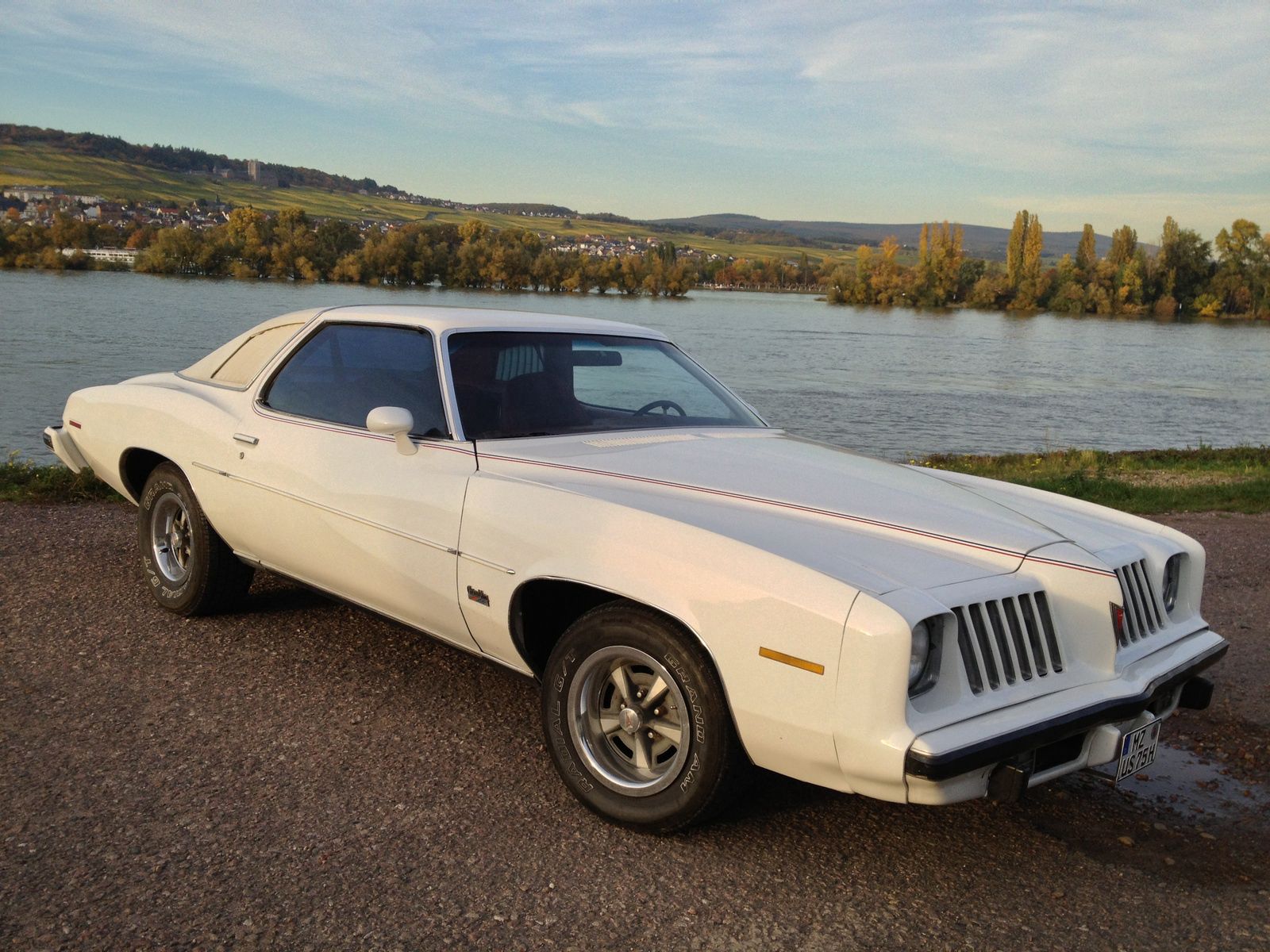 Скачать 1975 pontiac grand am, pontiac grand ville, авто, вид сбоку обои на рабочий стол