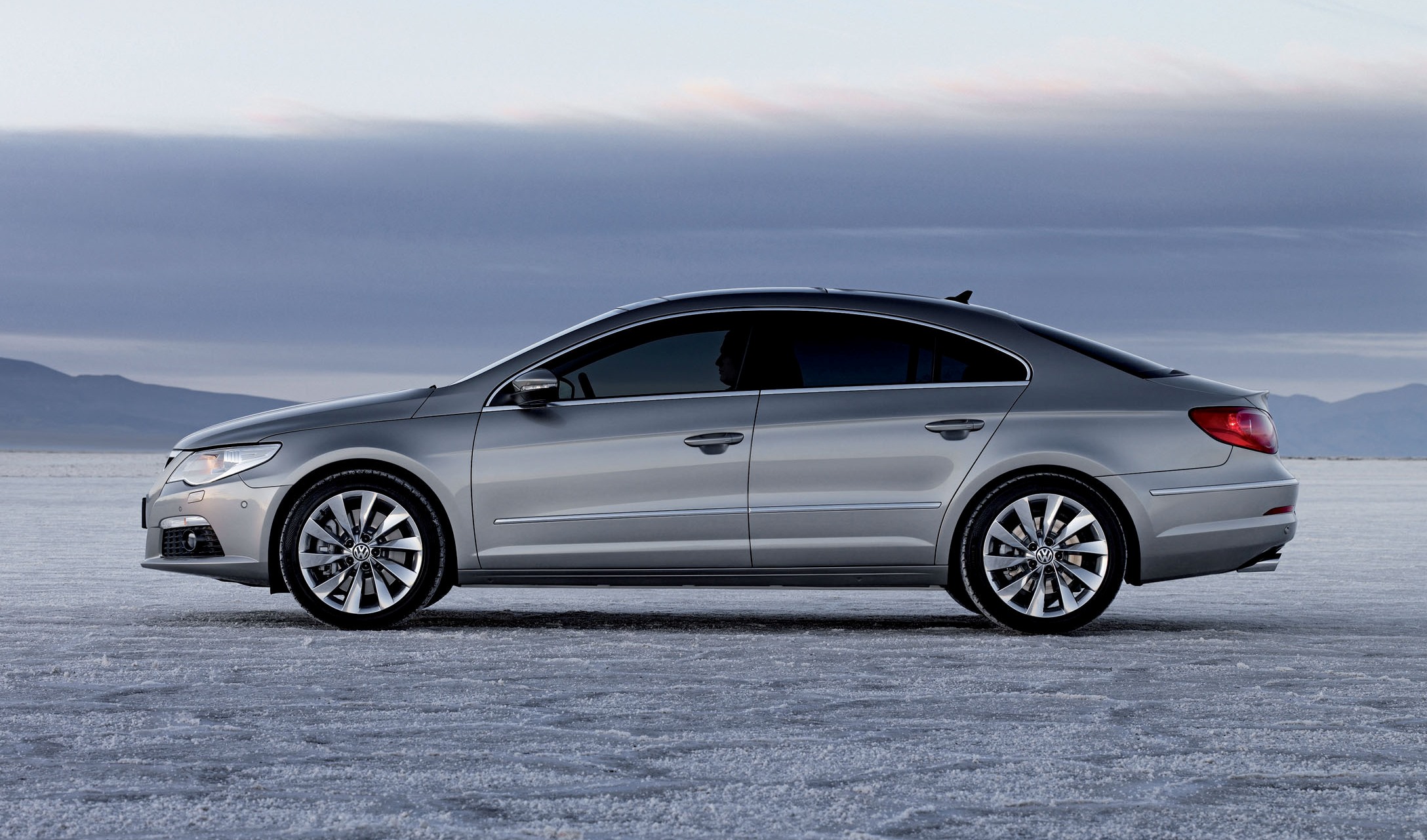 Скачать 2009 volkswagen cc, volkswagen, серебристый, вид сбоку обои на рабочий стол