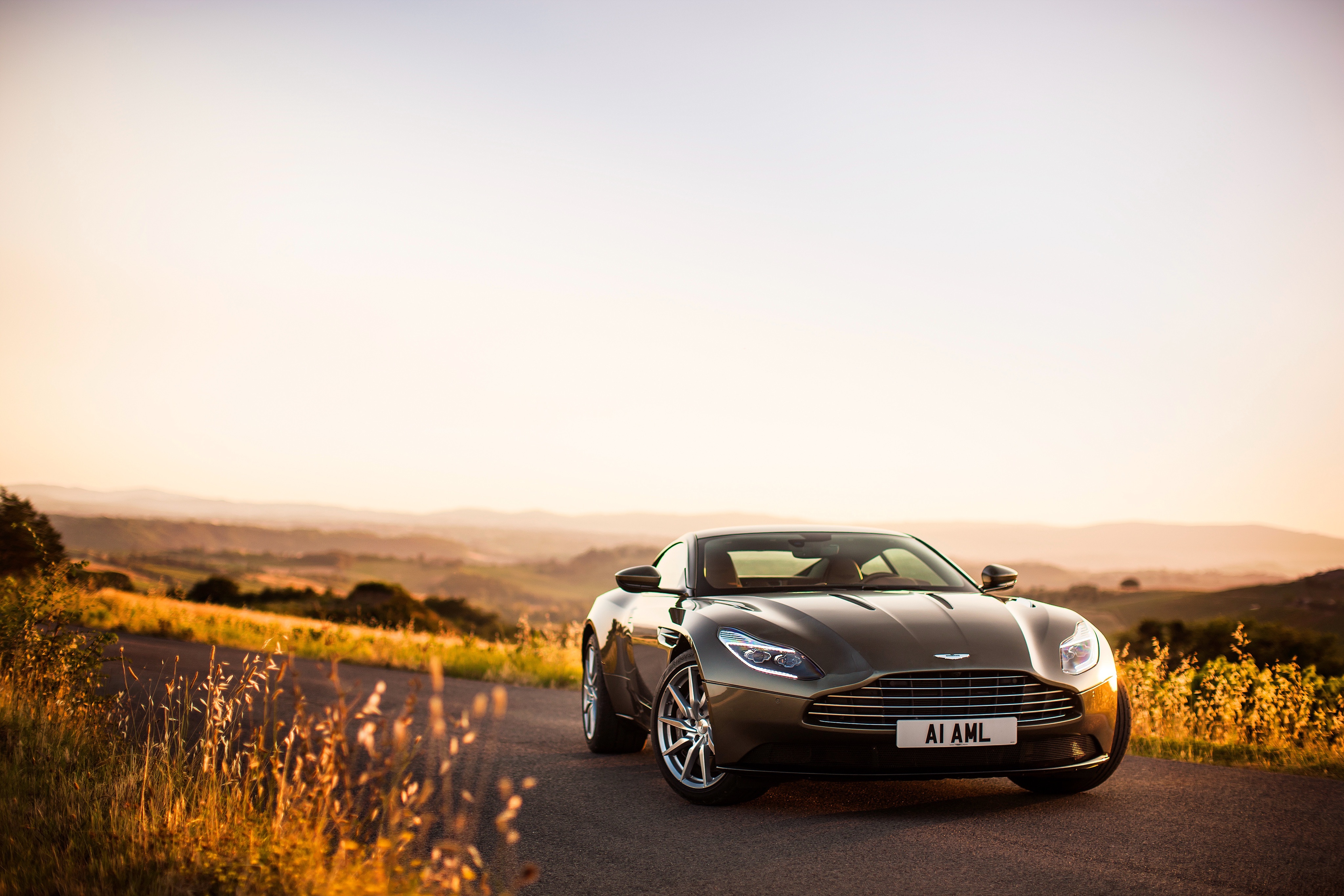 Скачать aston martin, db11, вид спереди обои на рабочий стол