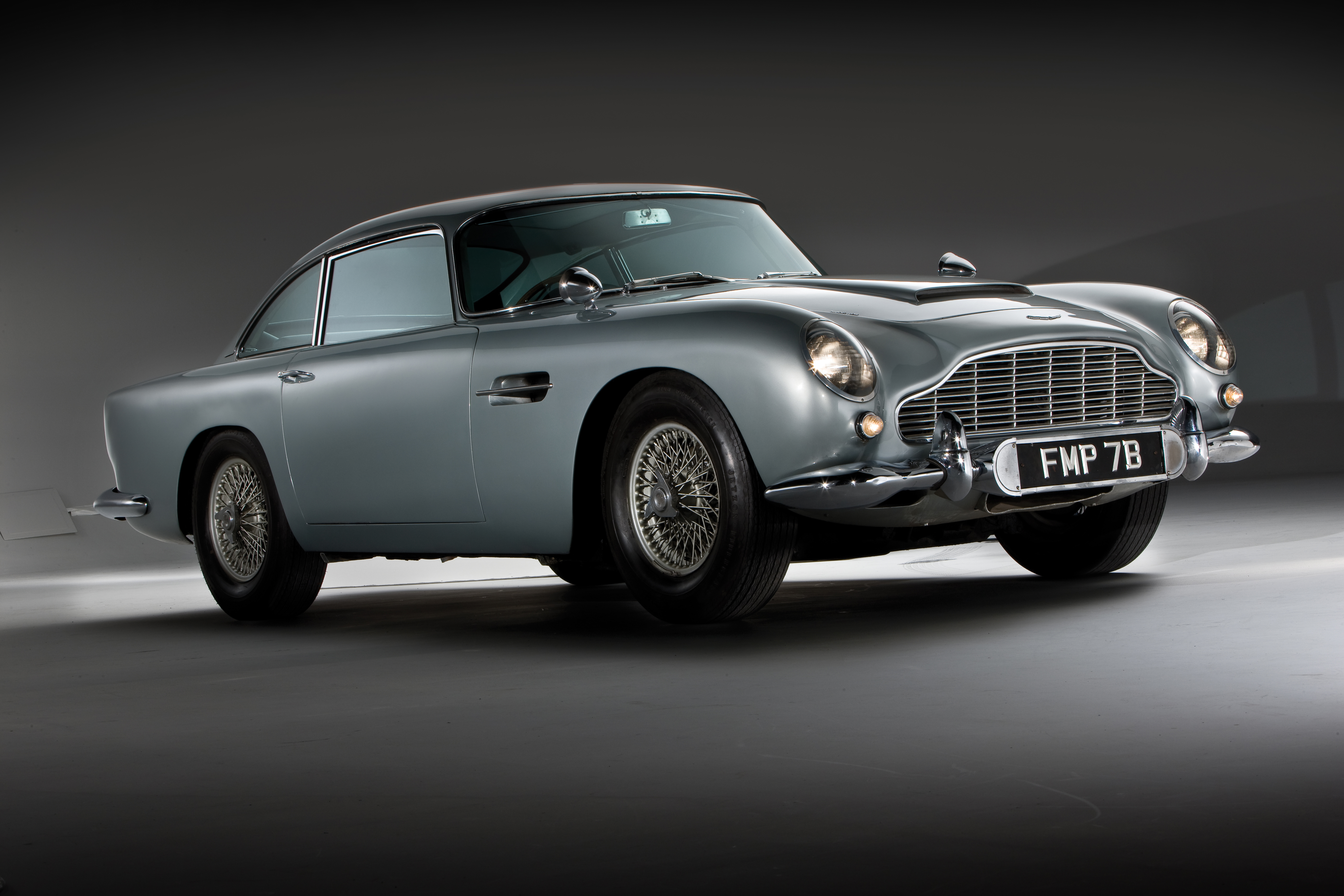 Скачать aston martin, db5, 1964, серебиристый, вид сбоку обои на рабочий стол