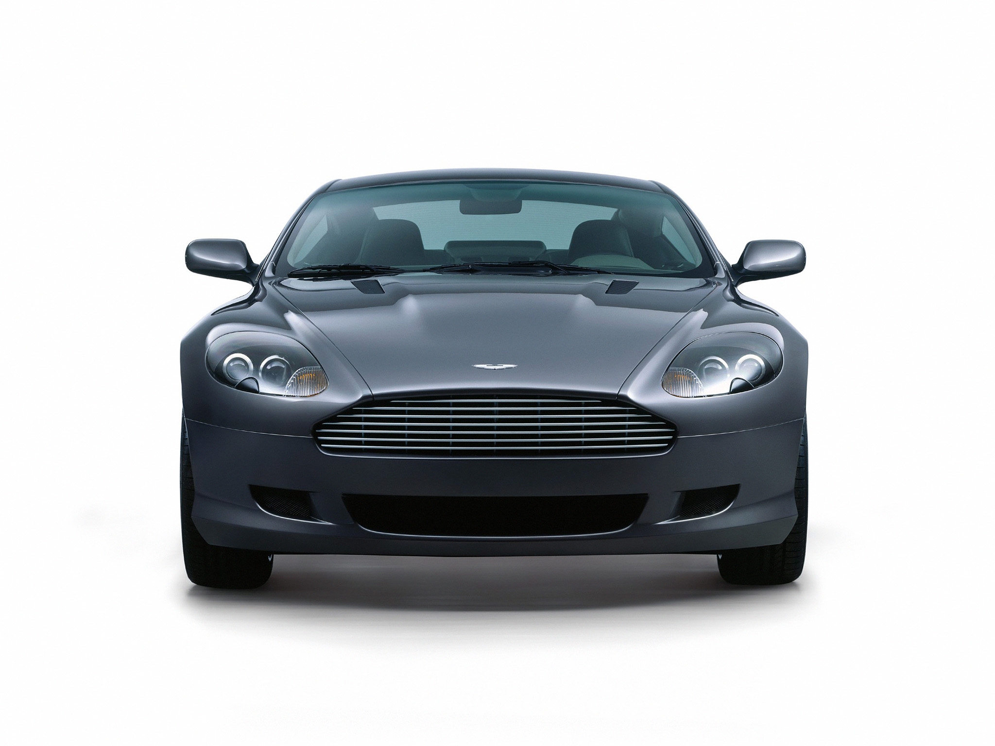 Скачать aston martin, db9, 2004, серый металлик, вид спереди, стиль, авто обои на рабочий стол