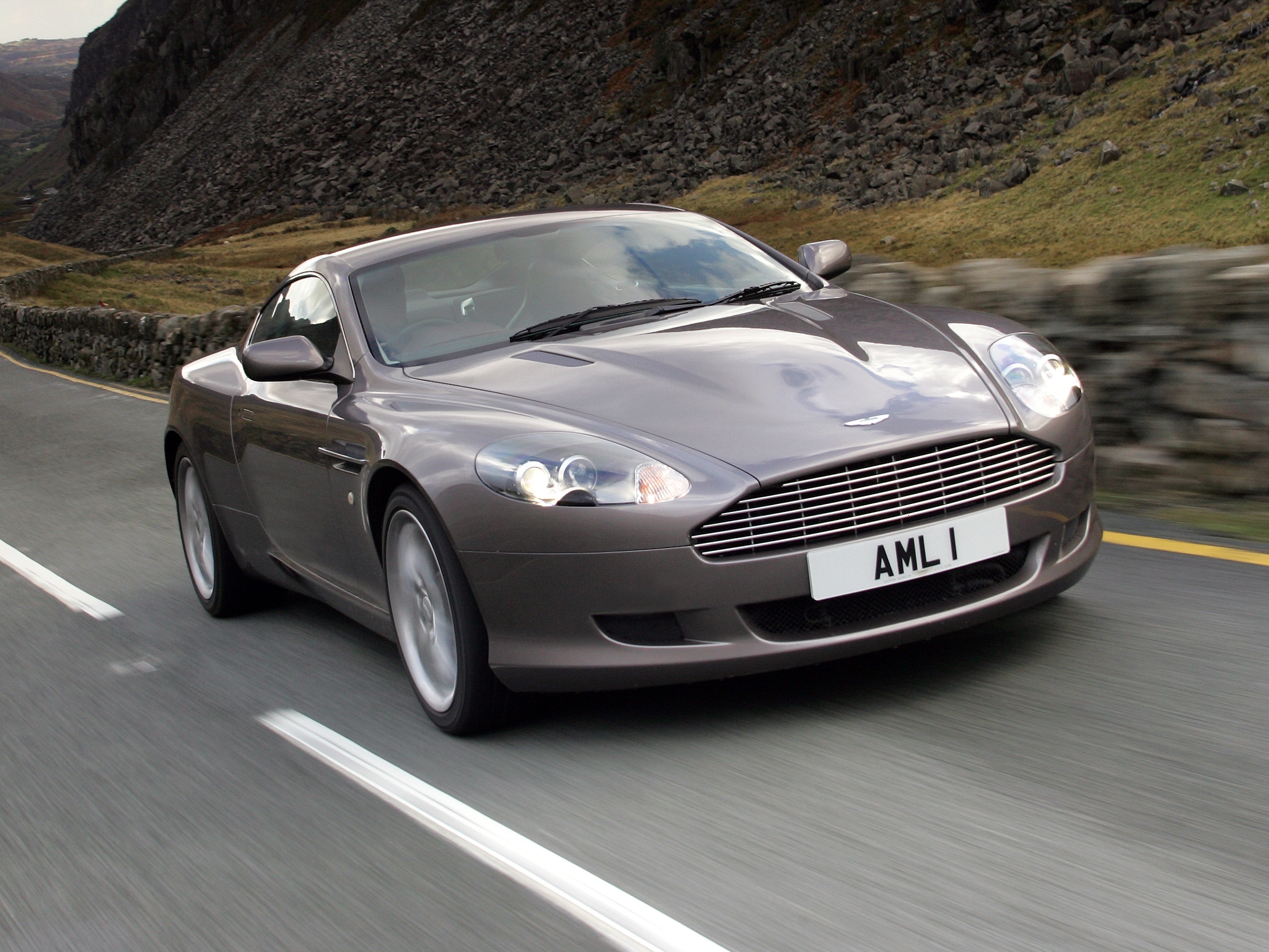 Скачать aston martin, db9, 2004, серый, вид спереди, стиль, спорт, астон мартин, авто, скорость, асфальт обои на рабочий стол