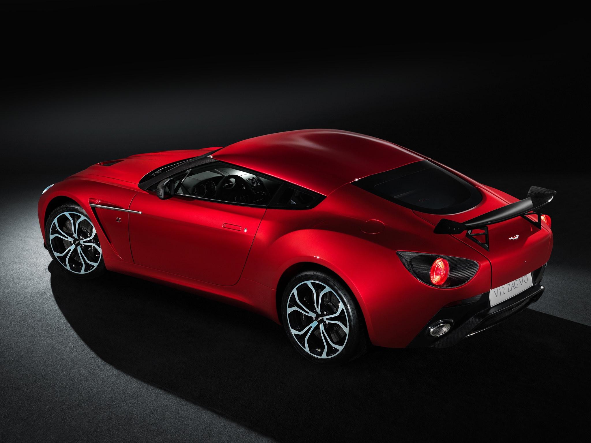 Скачать aston martin, v12, zagato, 2012, красный, вид сбоку, стиль, авто обои на рабочий стол