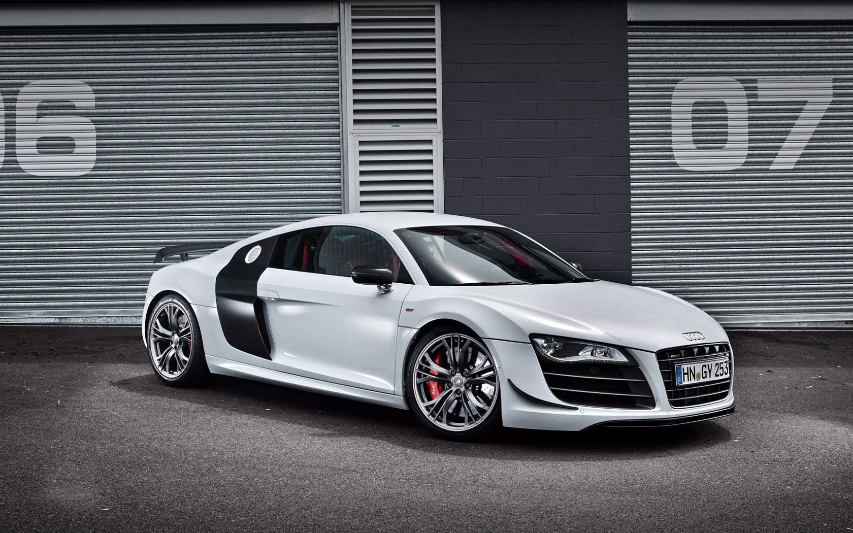 Скачать audi, r8, gt, 2010, белый, вид сбоку, стиль обои на рабочий стол