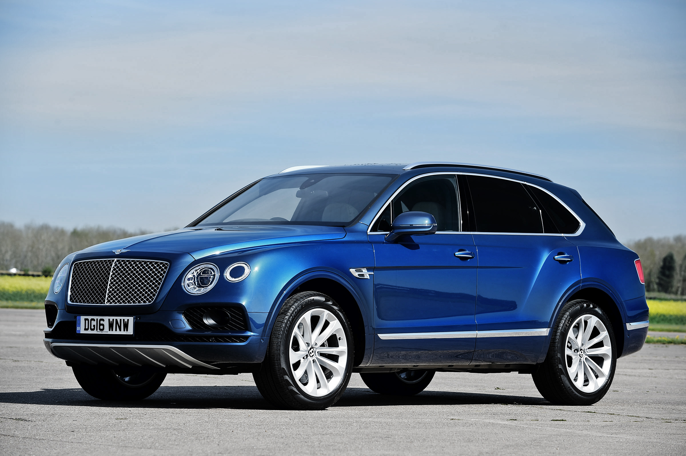 Скачать bentley, bentayga, вид сбоку, синий обои на рабочий стол