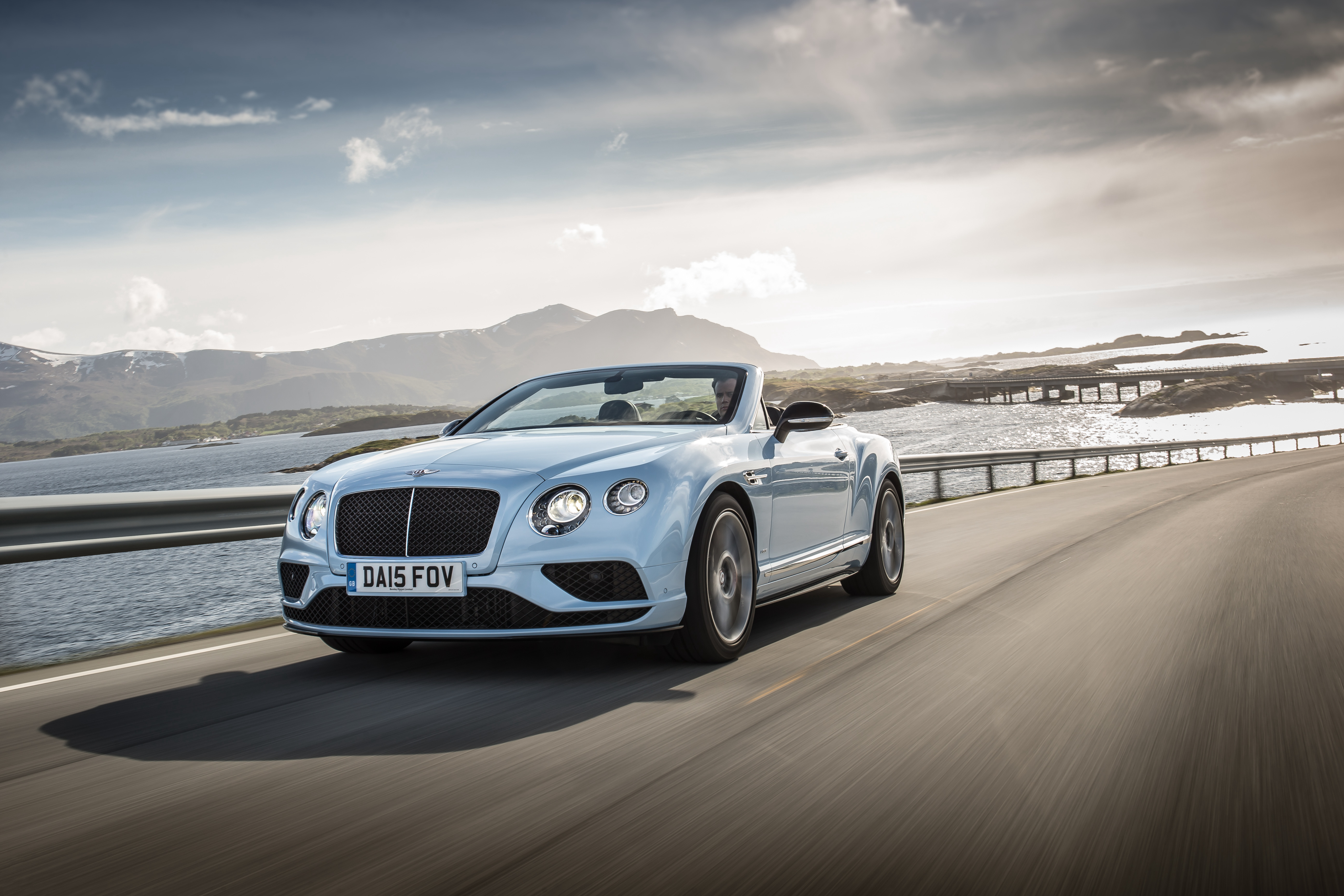 Скачать bentley, continental, gt, v8, кабриолет, вид сбоку обои на рабочий стол