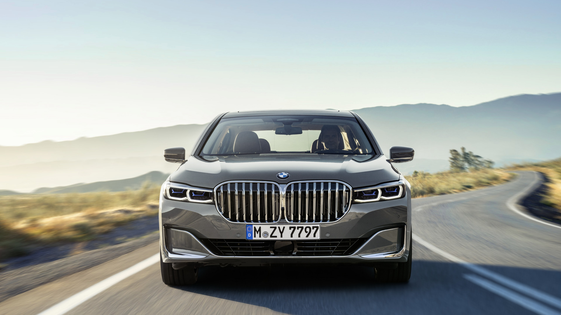 Скачать BMW 7 Series обои на рабочий стол