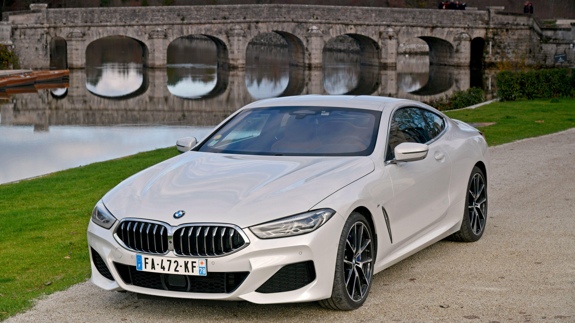 Скачать BMW 840d xDrive M Sport 2018 обои на рабочий стол