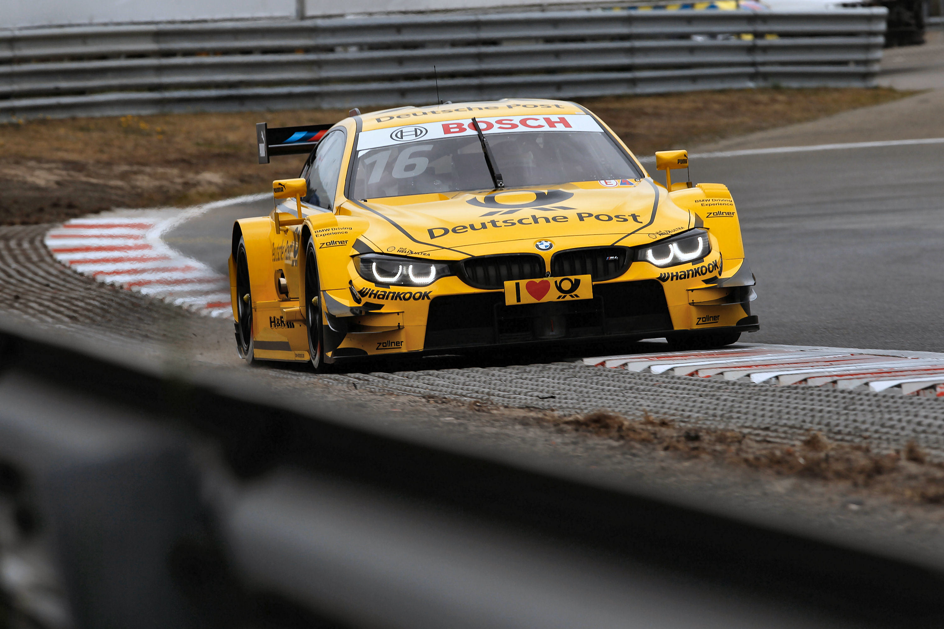 Скачать BMW DTM обои на рабочий стол