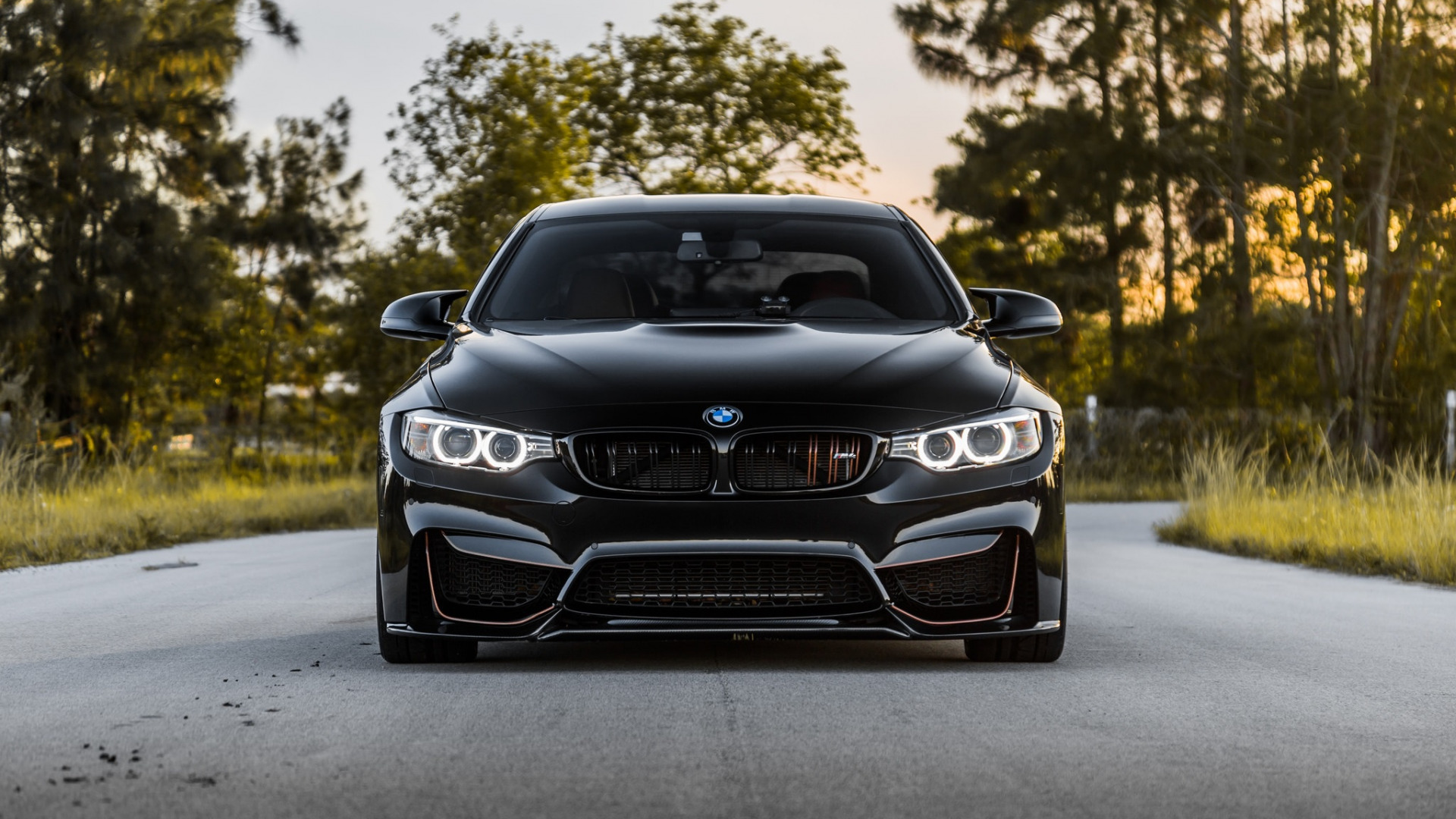 Скачать BMW F83 обои на рабочий стол