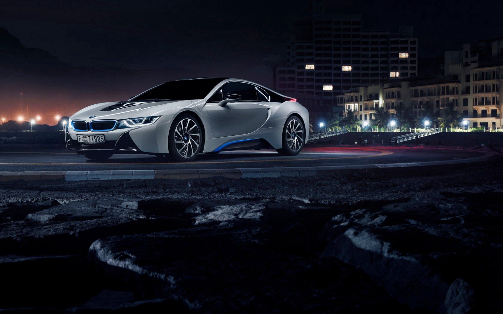 Скачать bmw, i8, вид сбоку, белый обои на рабочий стол