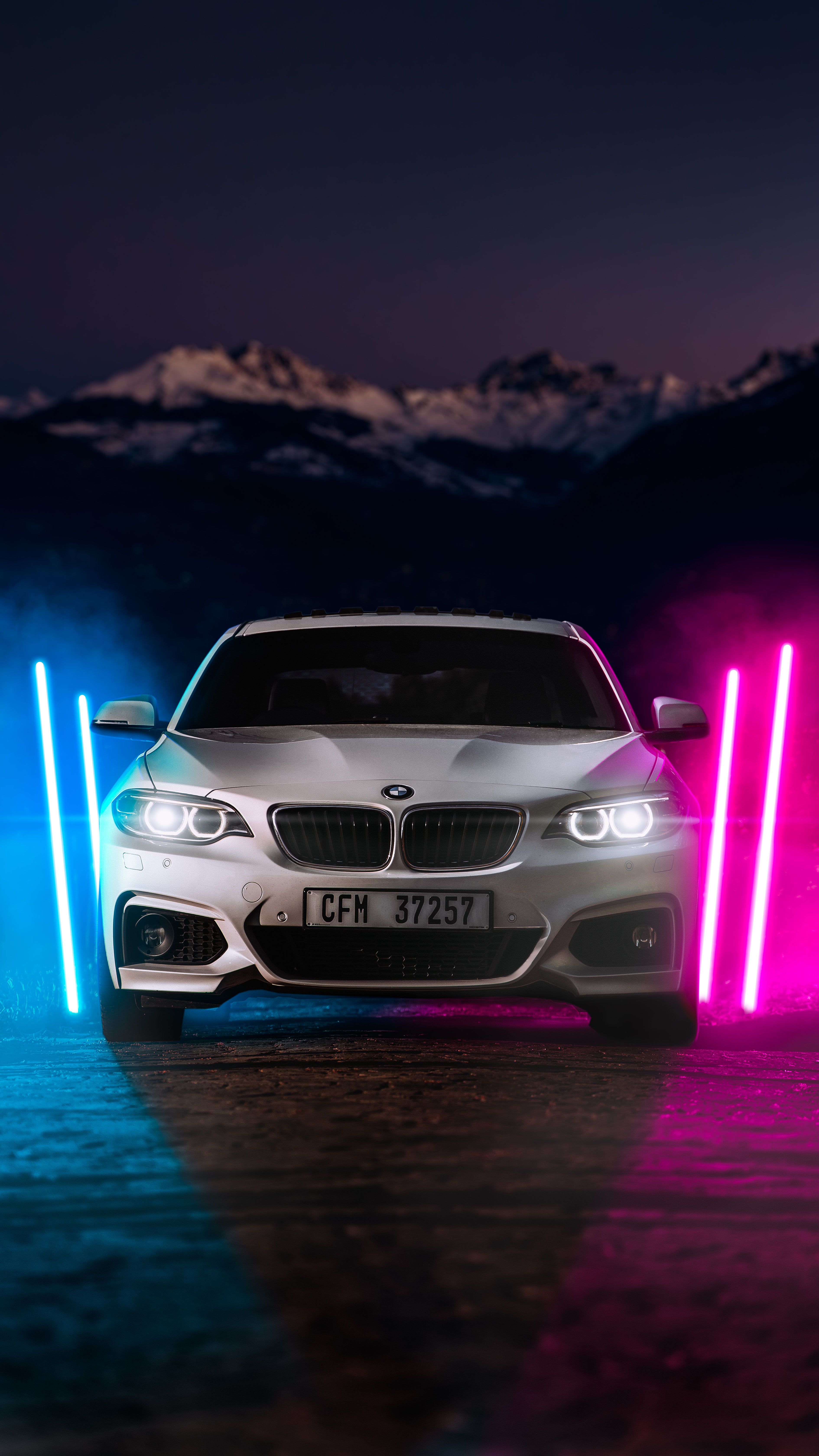 Скачать bmw m2, bmw, автомобиль, белый, неон обои для телефона