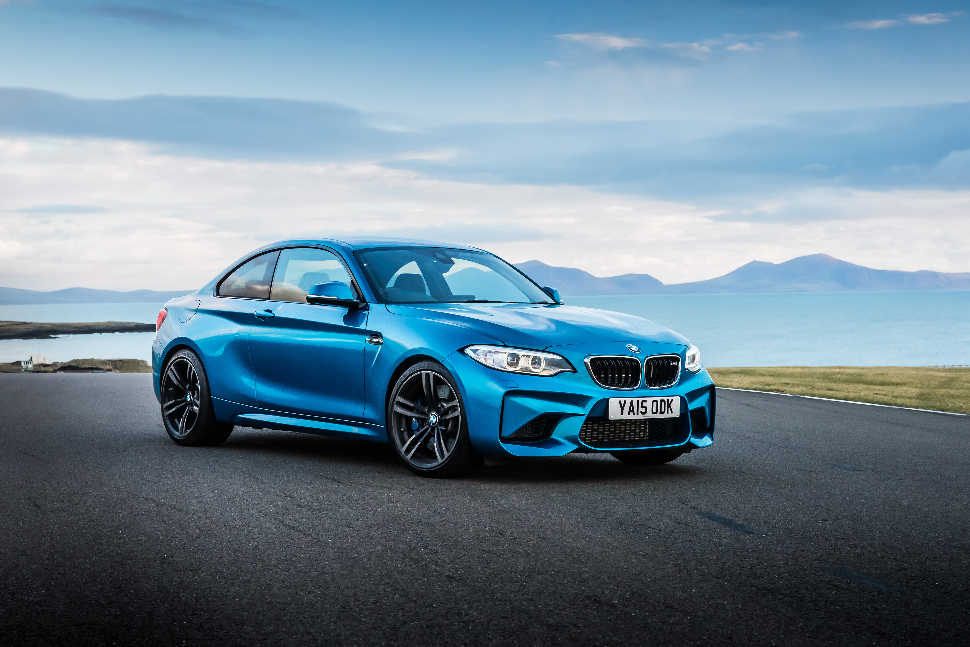 Скачать bmw, m2, f87, синий, вид сбоку обои на рабочий стол