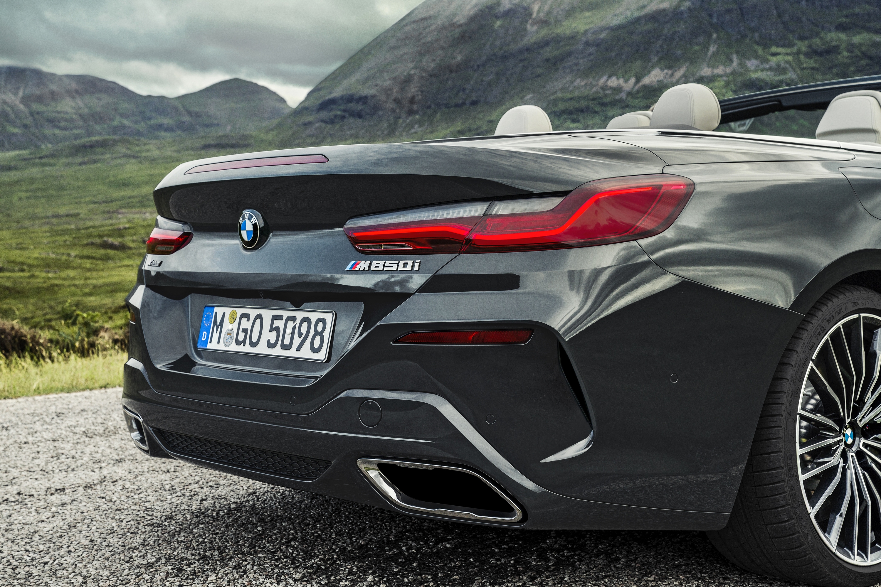 Скачать BMW M850i Convertible обои на рабочий стол