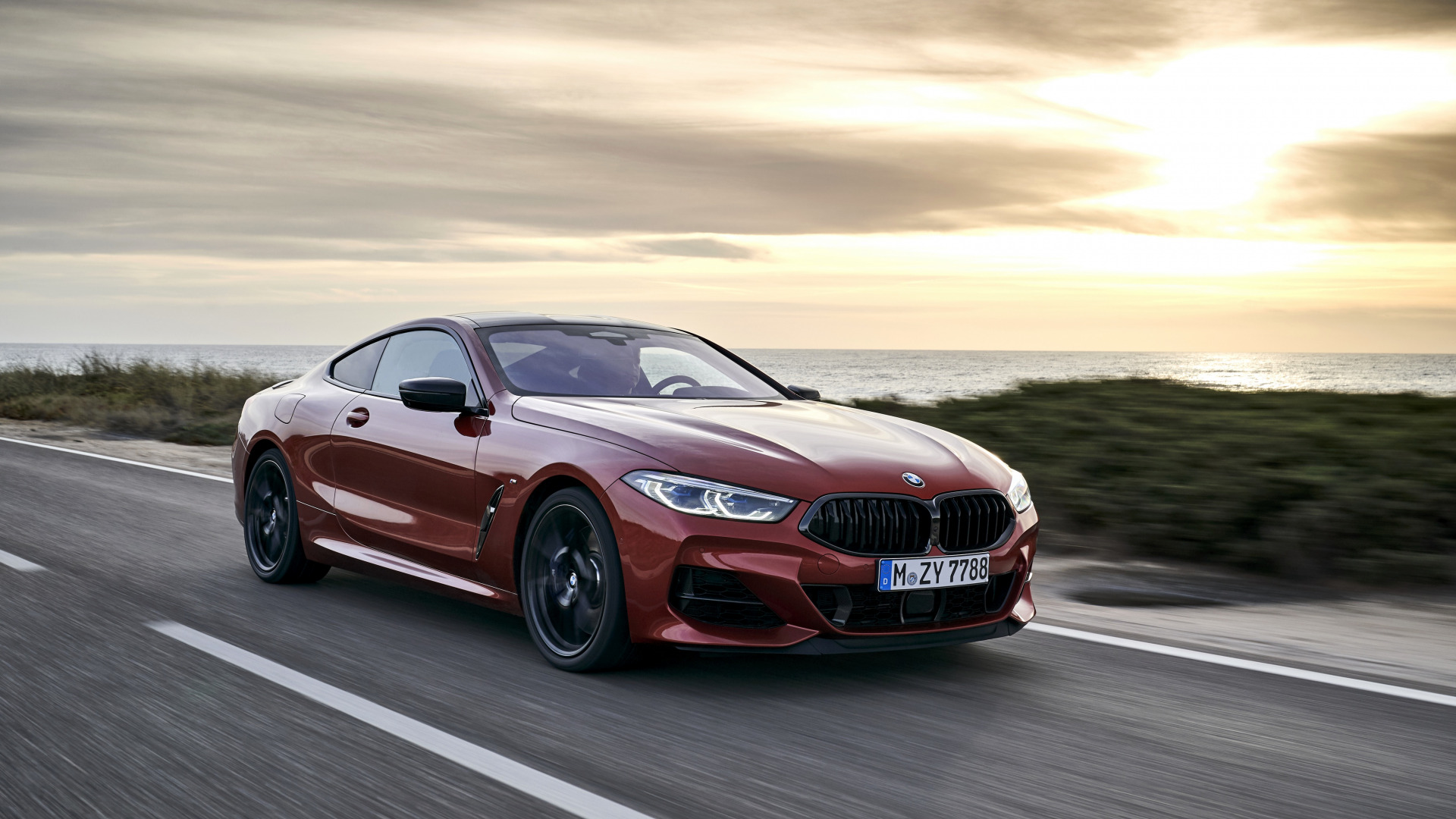 Скачать BMW M850i xDrive обои на рабочий стол