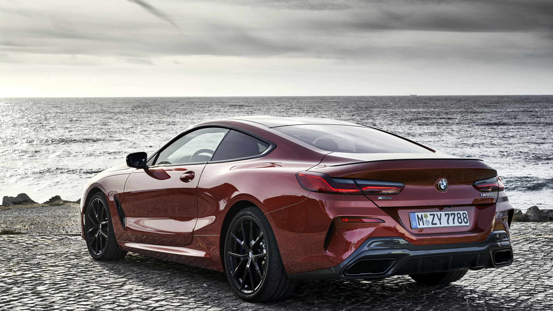 Скачать BMW M850i xDrive обои на рабочий стол