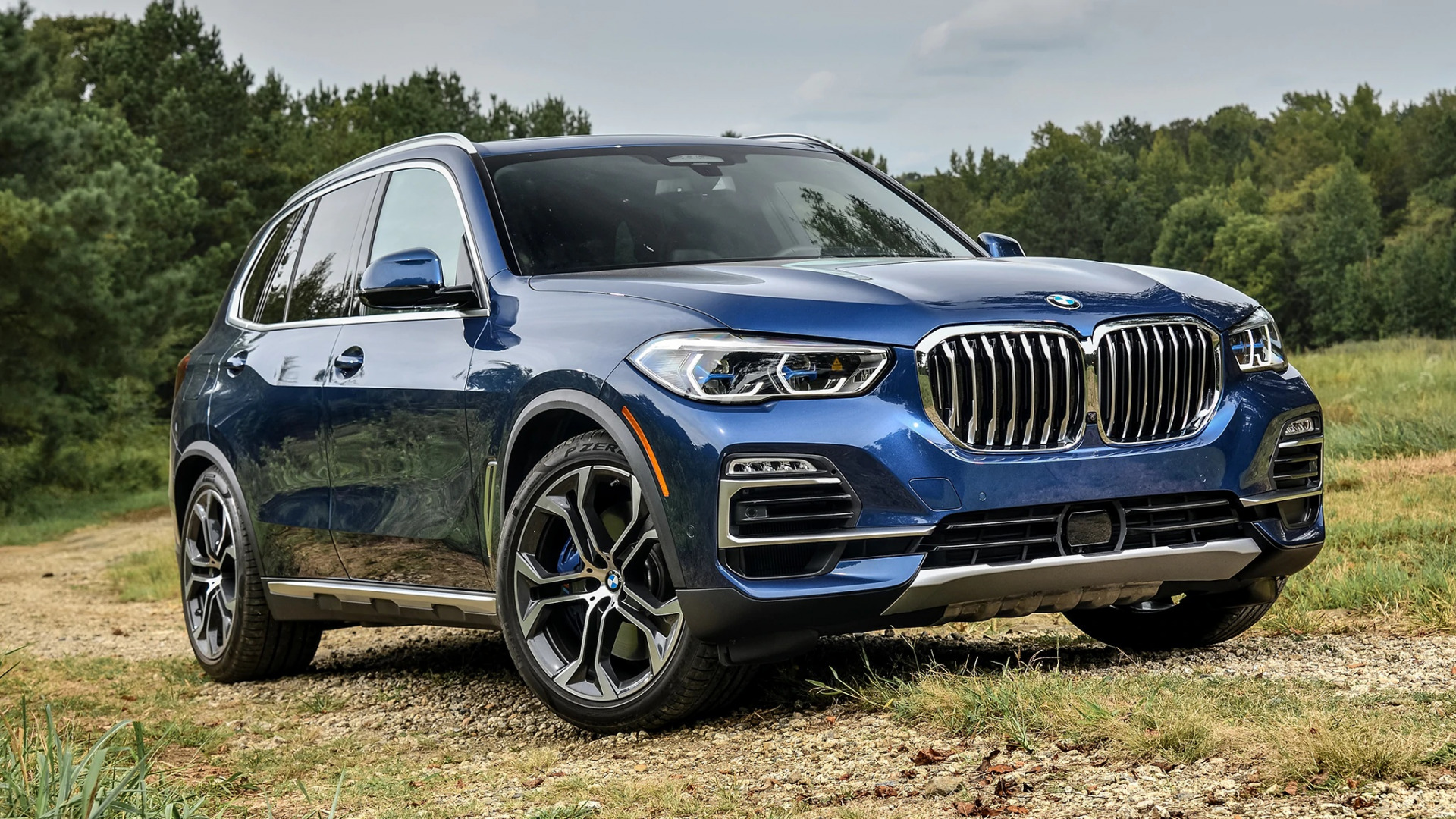 Скачать bmw x5 G05 обои на рабочий стол