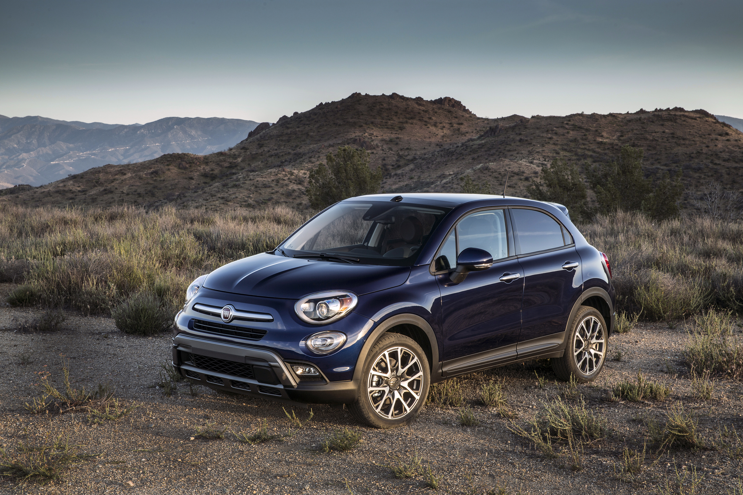 Скачать fiat, 500x, trekking, вид сбоку обои на рабочий стол