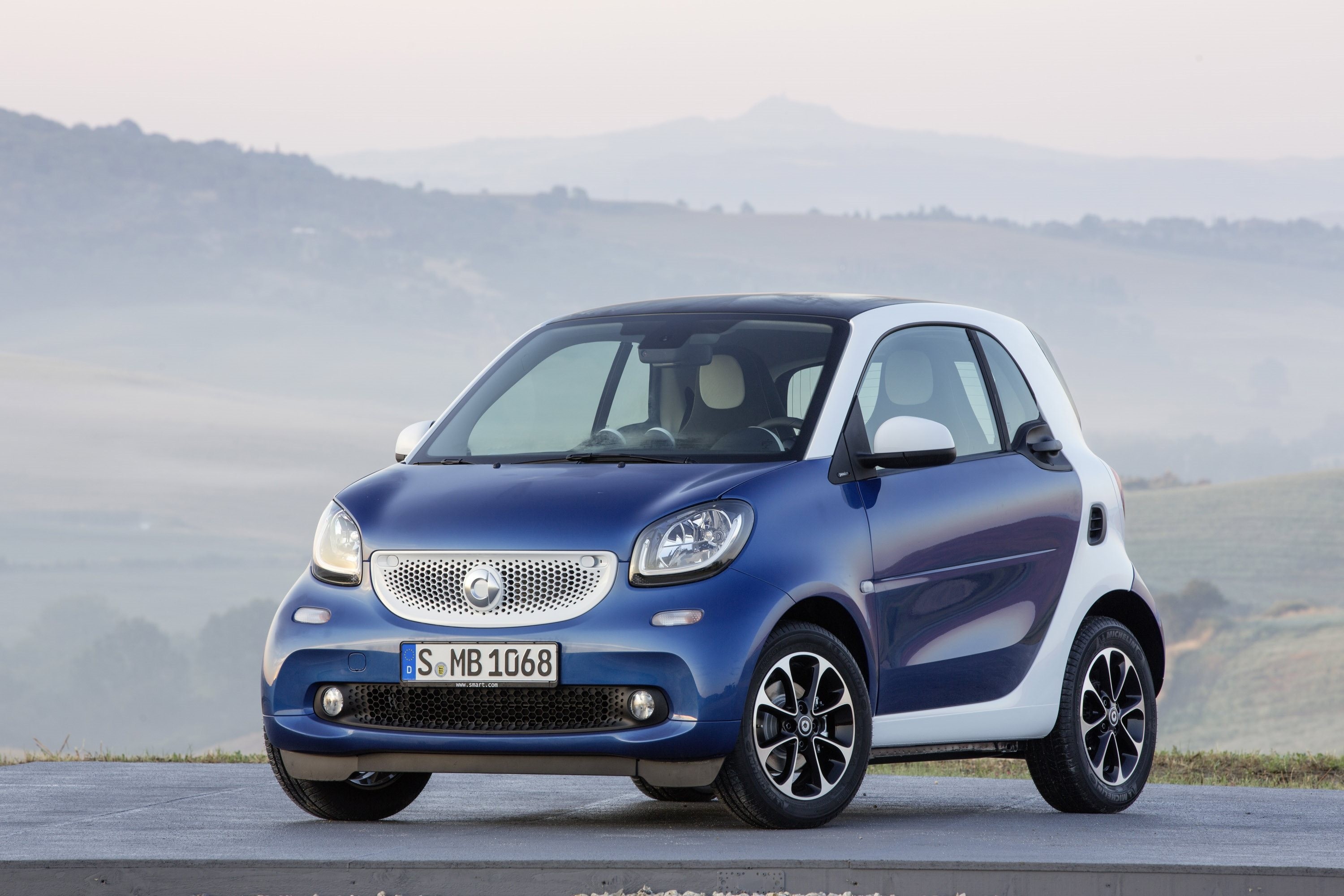 Скачать fortwo, smart, мини, авто, компакткар, 2015 обои на рабочий стол