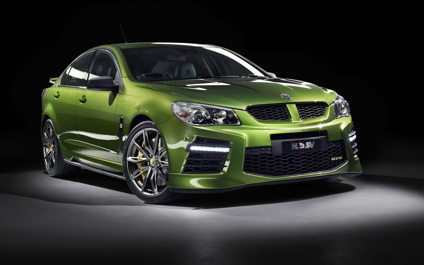 Скачать holden, commodore, hsv, gen-f2, зеленый, вид сбоку обои на рабочий стол