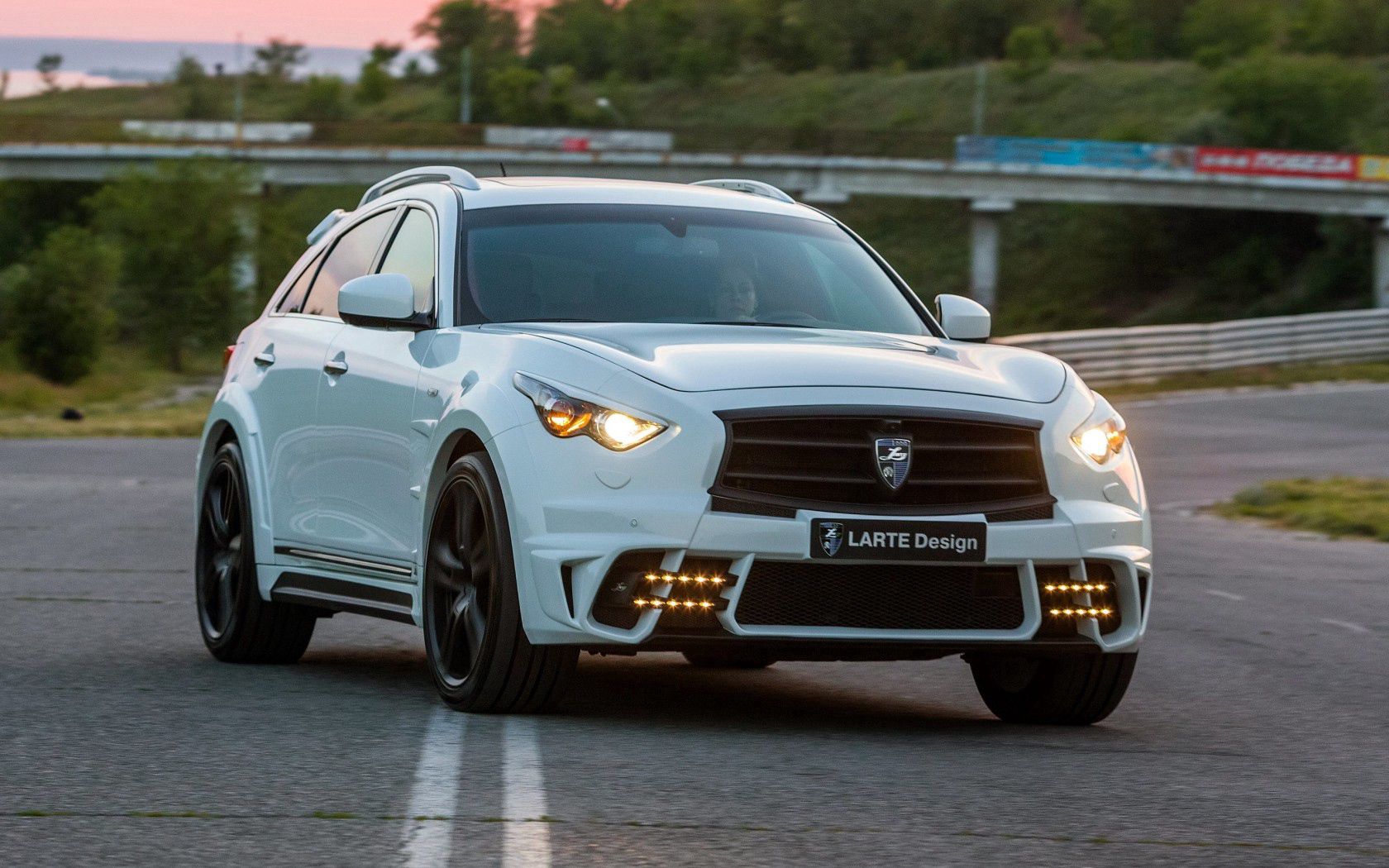 Скачать infiniti, qx70, белый, вид спереди обои на рабочий стол