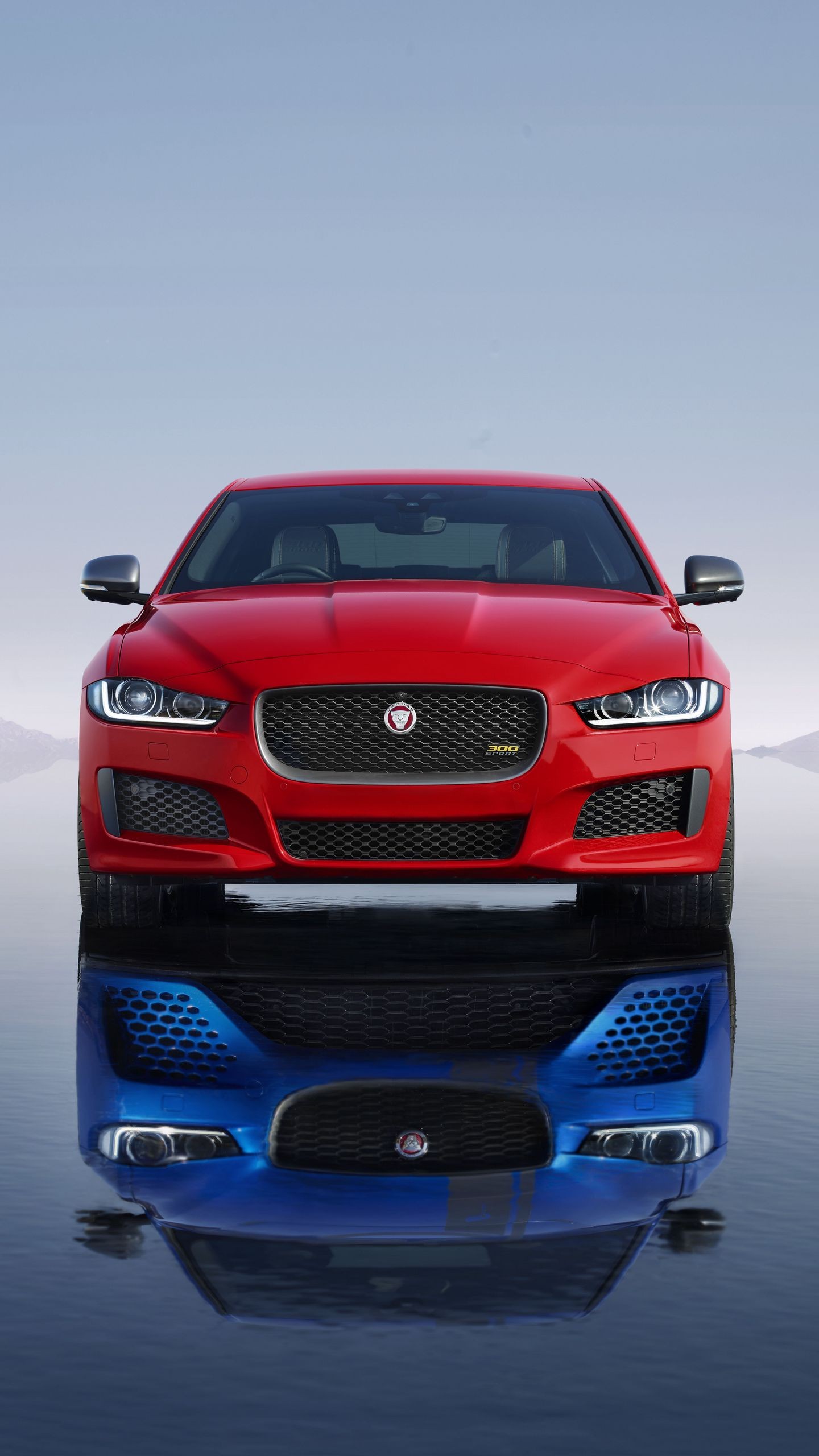 Скачать jaguar xe 300 sport, jaguar xe, jaguar, спорткар, суперкар, отражение обои для телефона