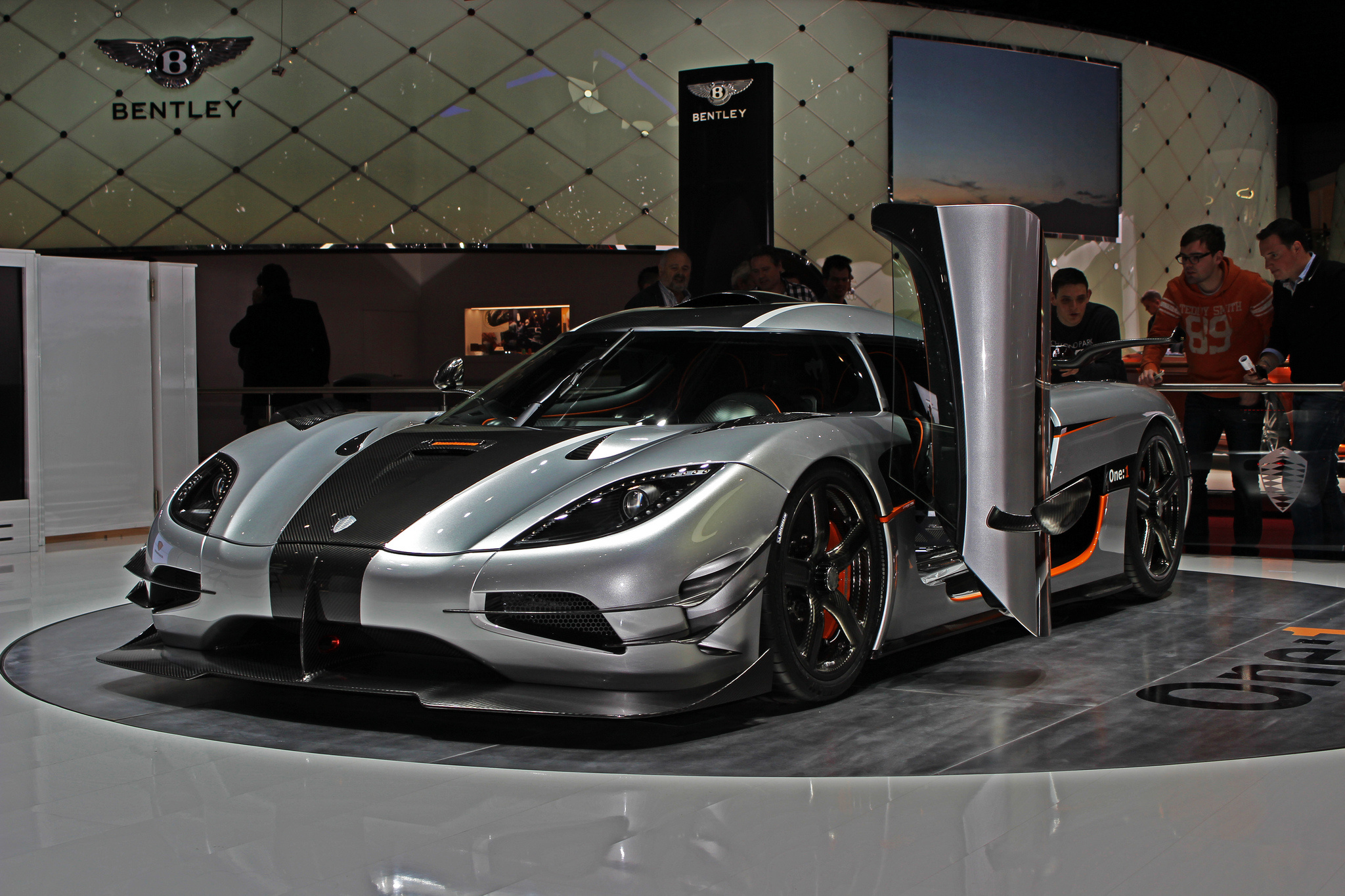 Скачать koenigsegg, 2014, one 1, гиперкар, geneva, автосалон, женева обои на рабочий стол