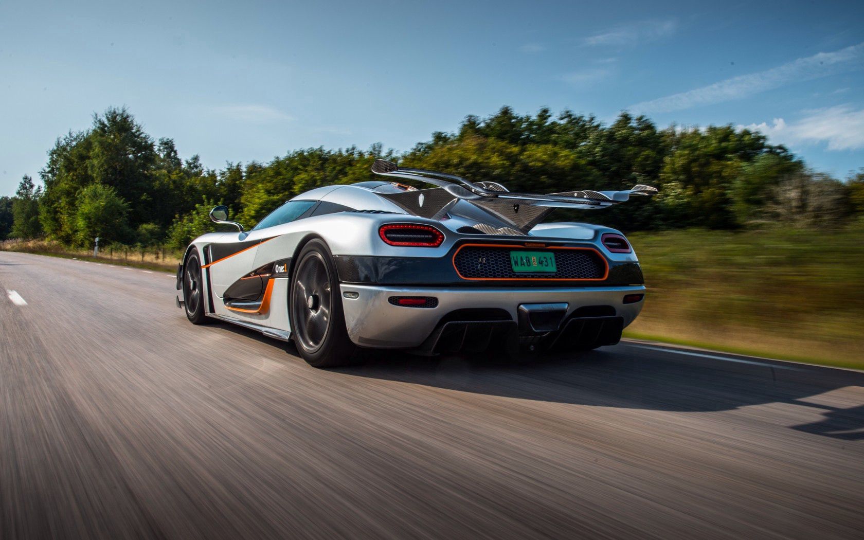 Скачать koenigsegg, one 1, вид сзади, спорткар обои на рабочий стол