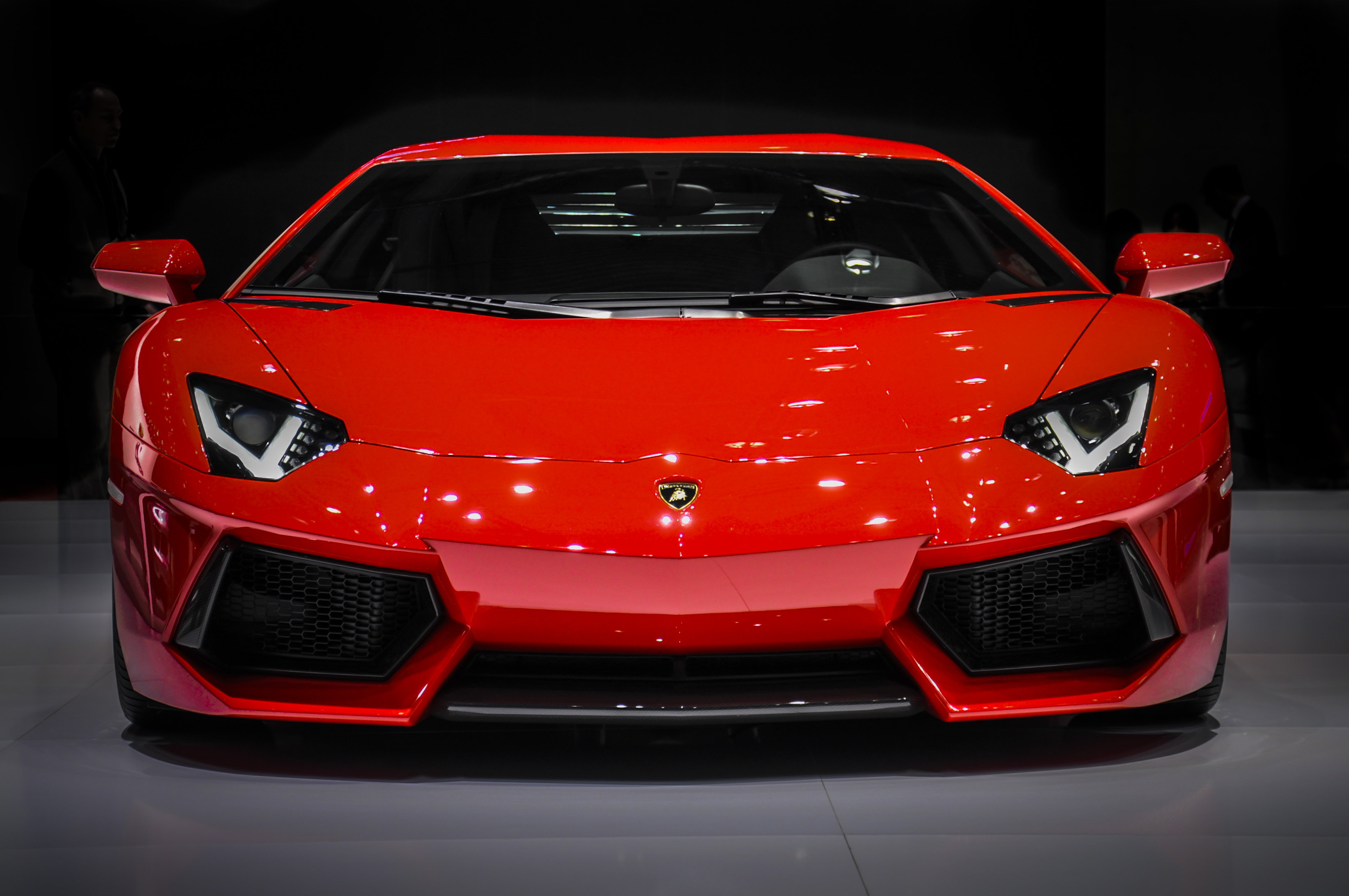 Скачать lamborghini aventador, lamborghini, спорткар, суперкар, красный, вид спереди обои на рабочий стол