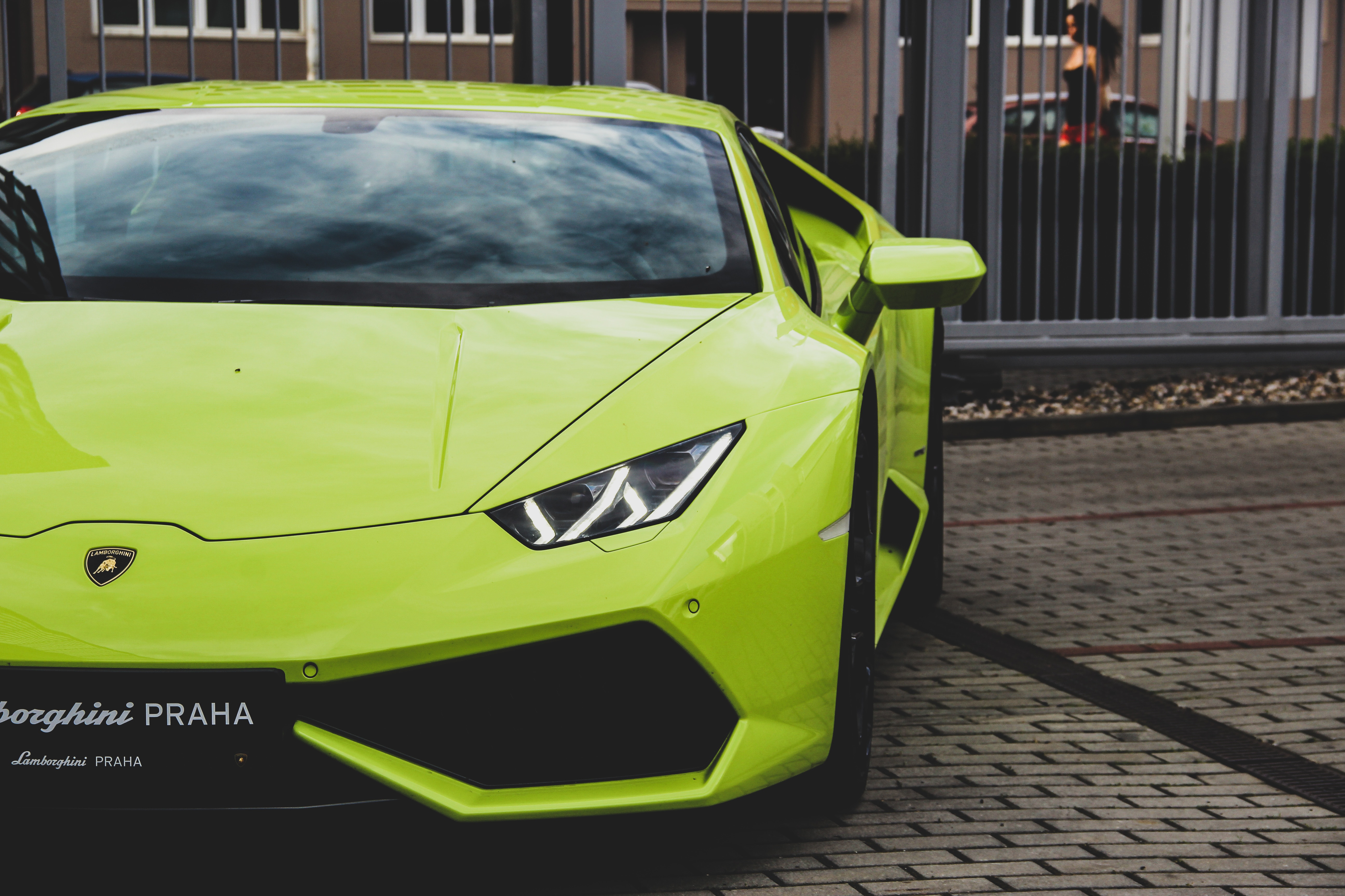 Скачать lamborghini aventador, lamborghini, спорткар, зеленый, фара обои на рабочий стол