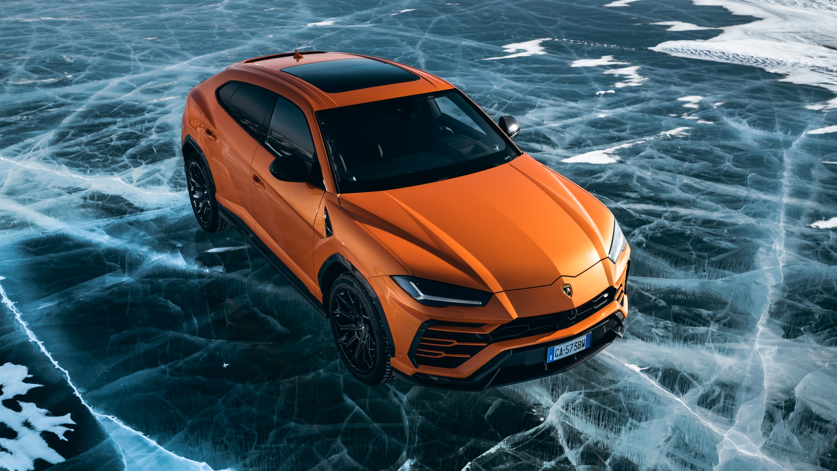 Скачать lamborghini urus обои на рабочий стол