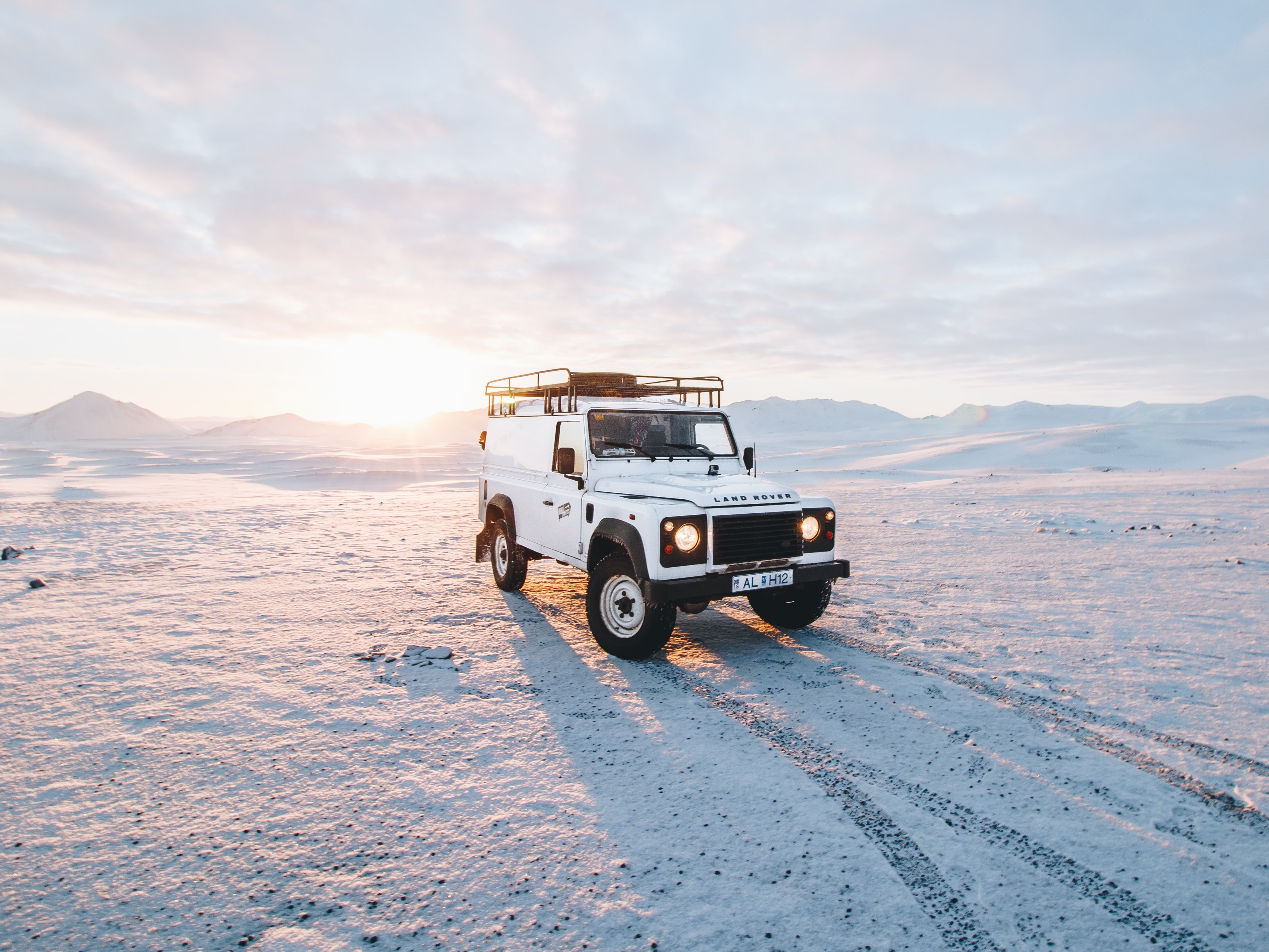 Скачать land rover, машина, фары, внедорожник обои на рабочий стол