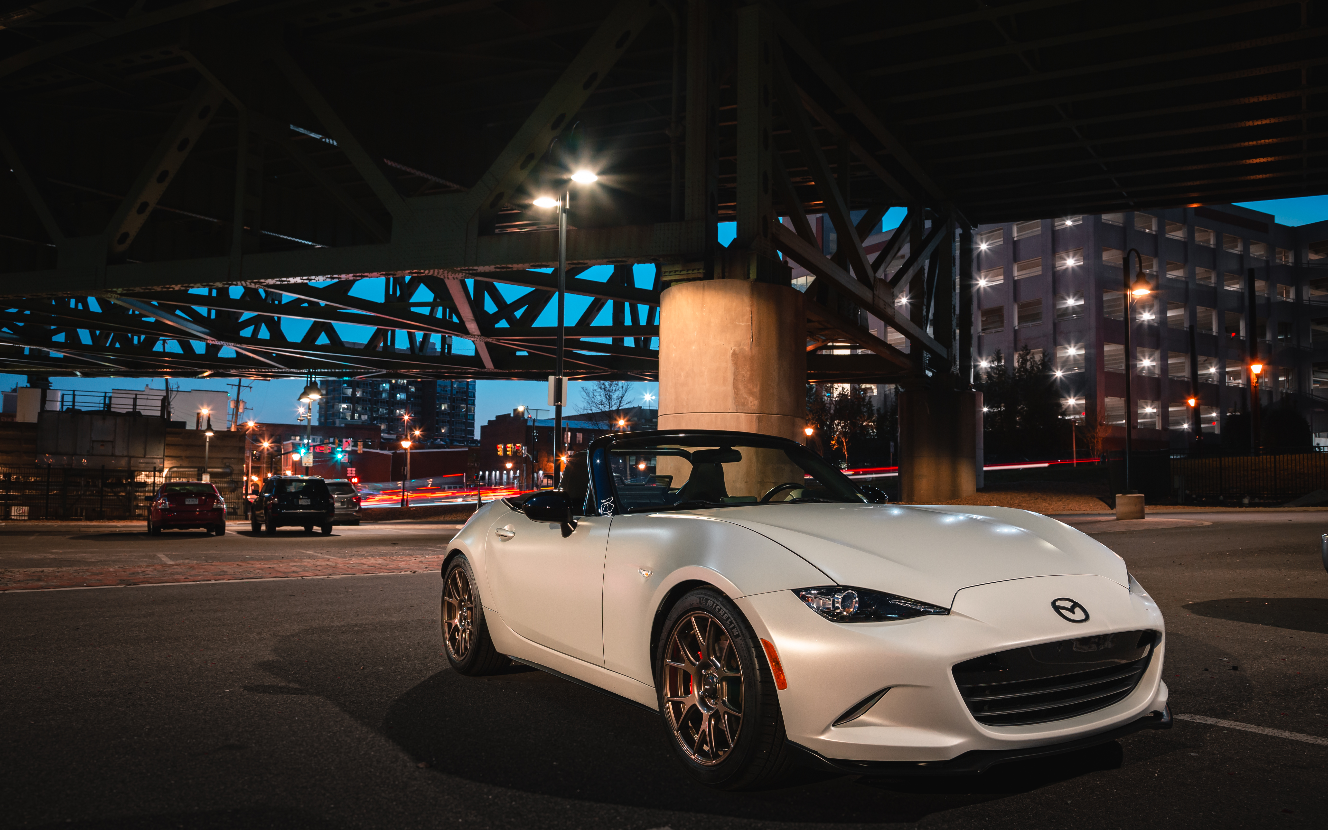 Скачать mazda mx-5, mazda, автомобиль, белый, фара обои на рабочий стол