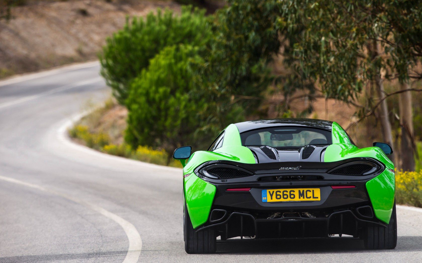 Скачать mclaren, 570s, вид сзади, зеленый обои на рабочий стол