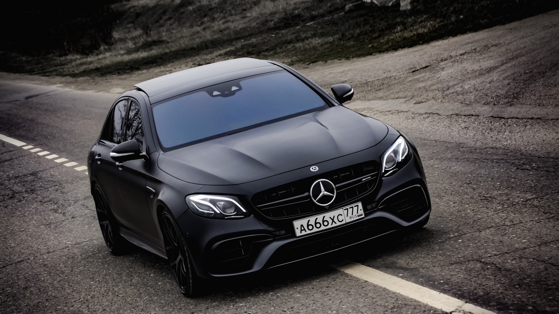 Скачать mercedes amg e63s обои на рабочий стол