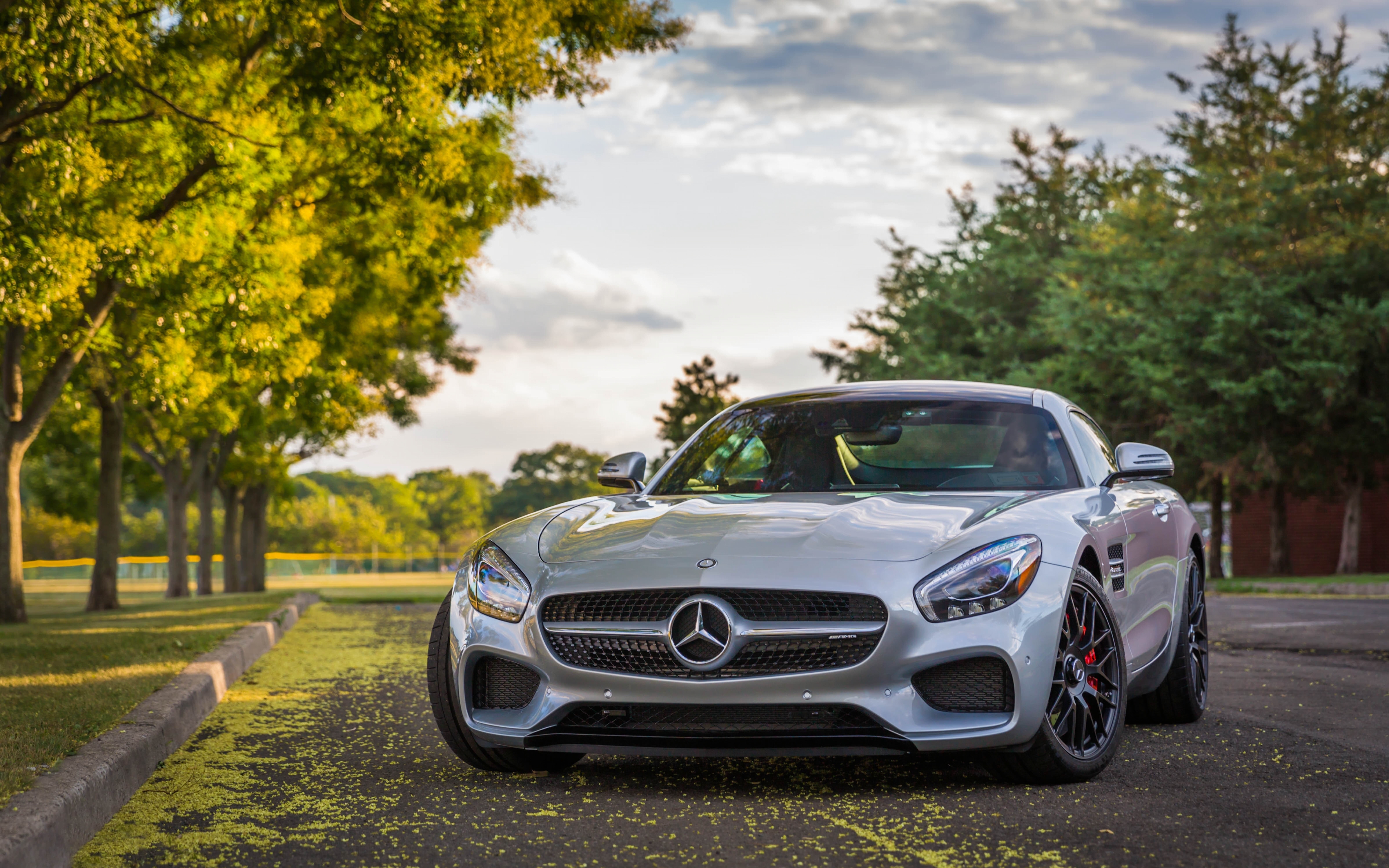 Скачать mercedes-amg gt s, mercedes-benz, серебристый, вид сбоку обои на рабочий стол