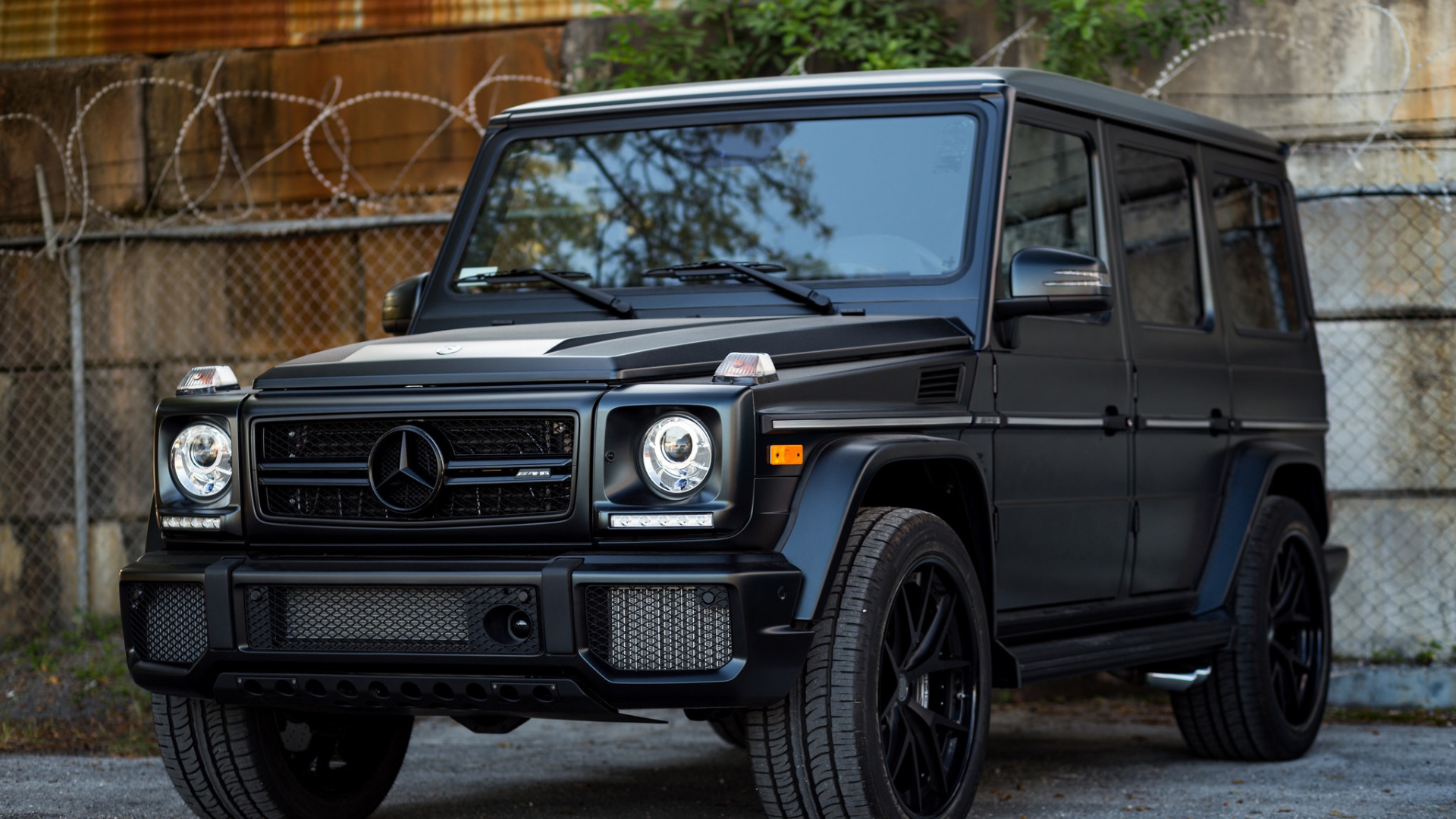 Скачать Mercedes-Benz AMG G63 обои на рабочий стол