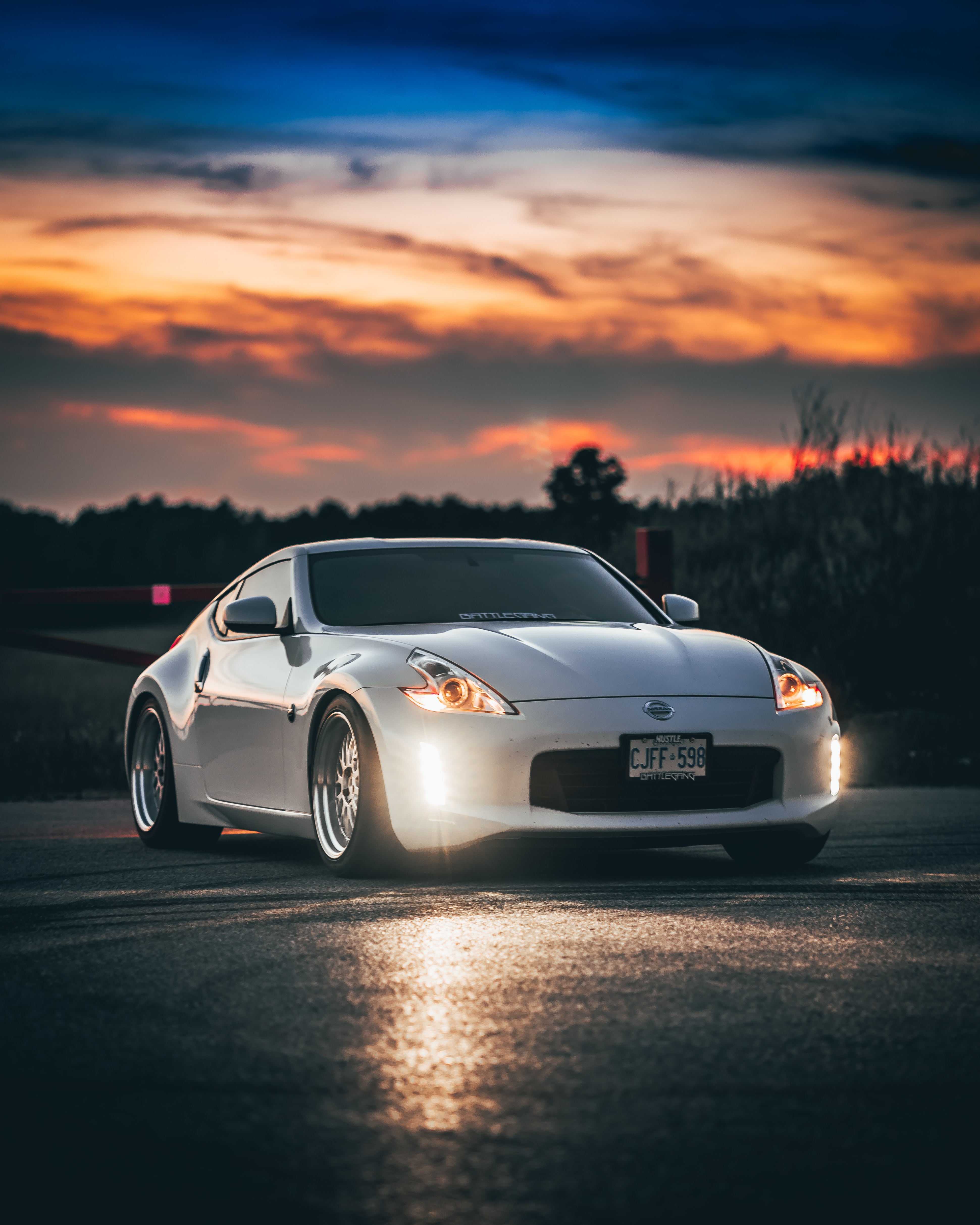 Скачать nissan 370z, nissan, автомобиль, спорткар, белый обои для телефона