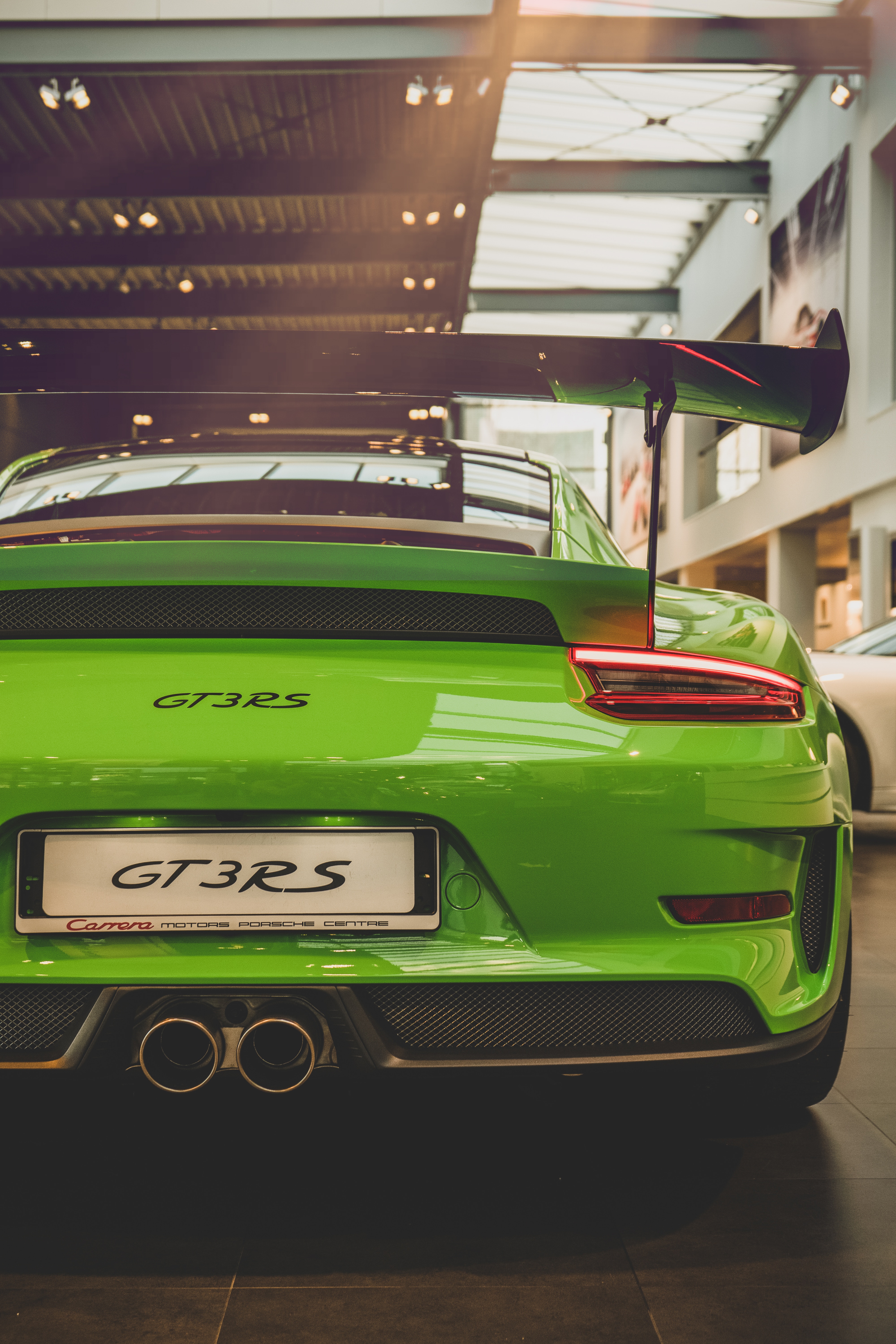 Скачать porsche 911 gt3 rs, porsche 911, porsche, зеленый, вид сзади обои для телефона