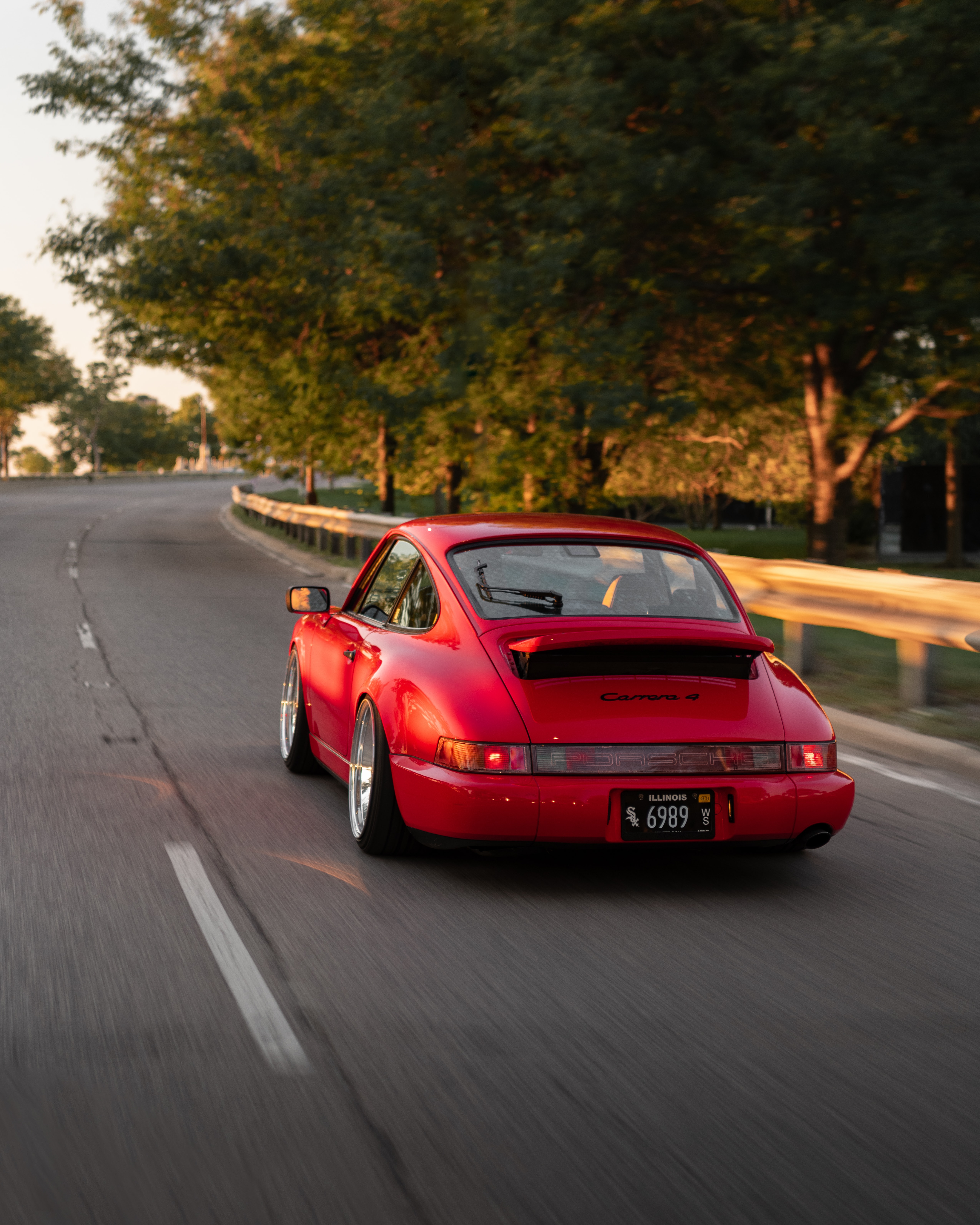 Скачать porsche carrera 4, porsche, автомобиль, спорткар, дорога обои для телефона