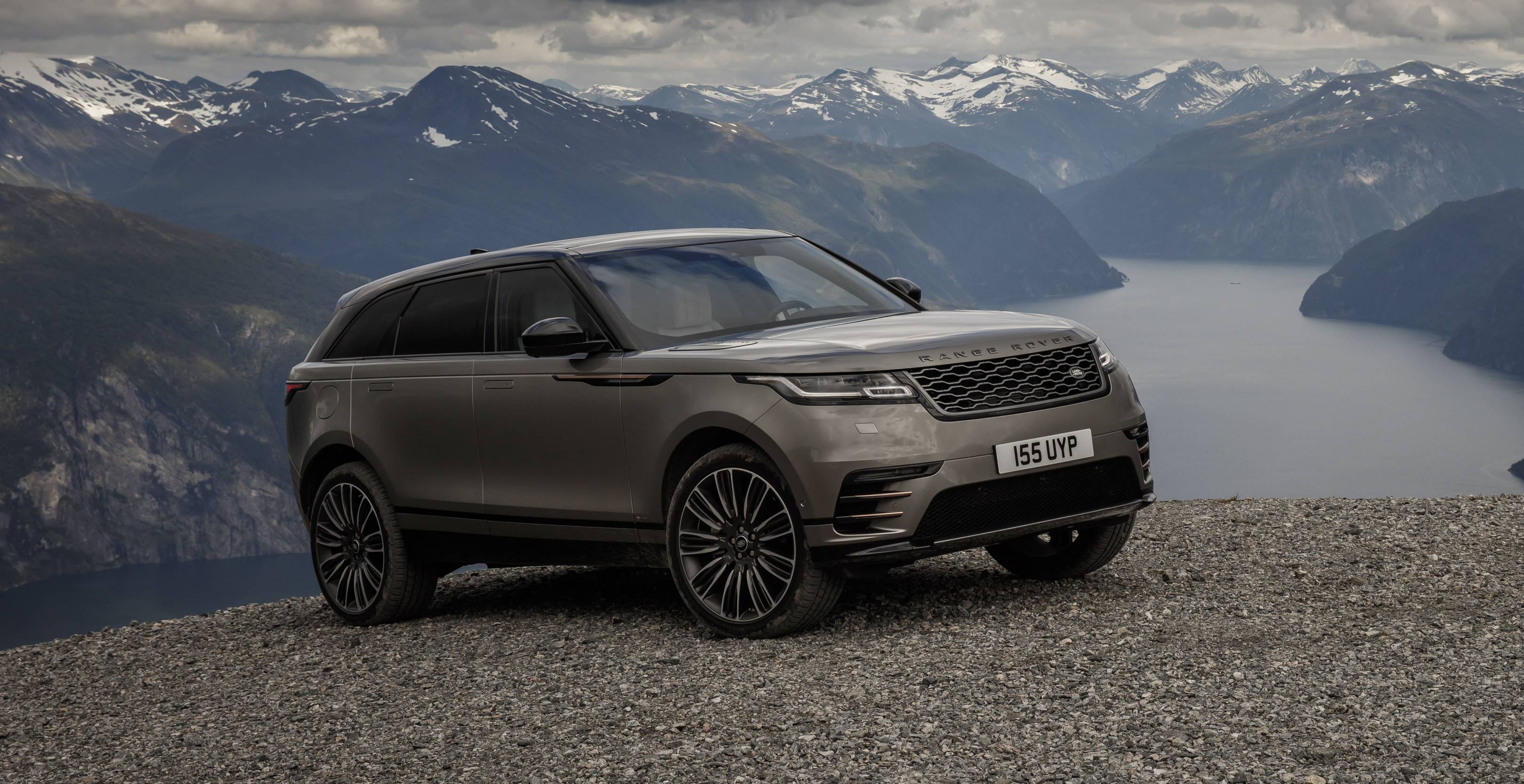 Скачать Range Rover Velar 2019 обои на рабочий стол