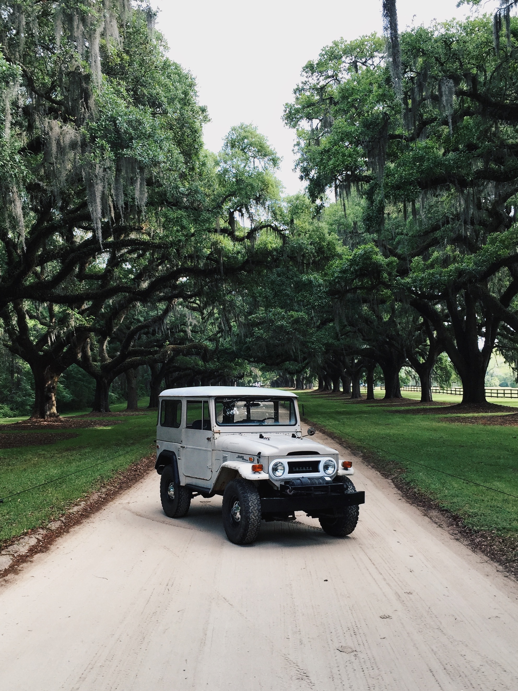 Скачать toyota land cruiser fj40, toyota, машина, внедорожник, серый обои для телефона