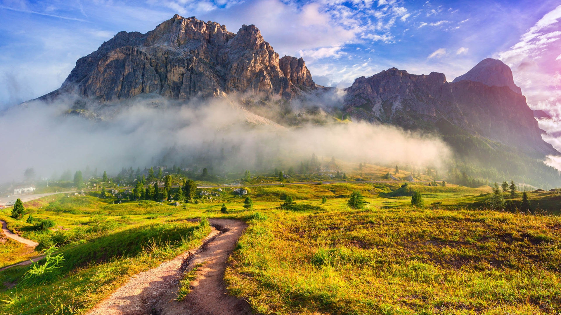 Скачать foggy mountain обои на рабочий стол