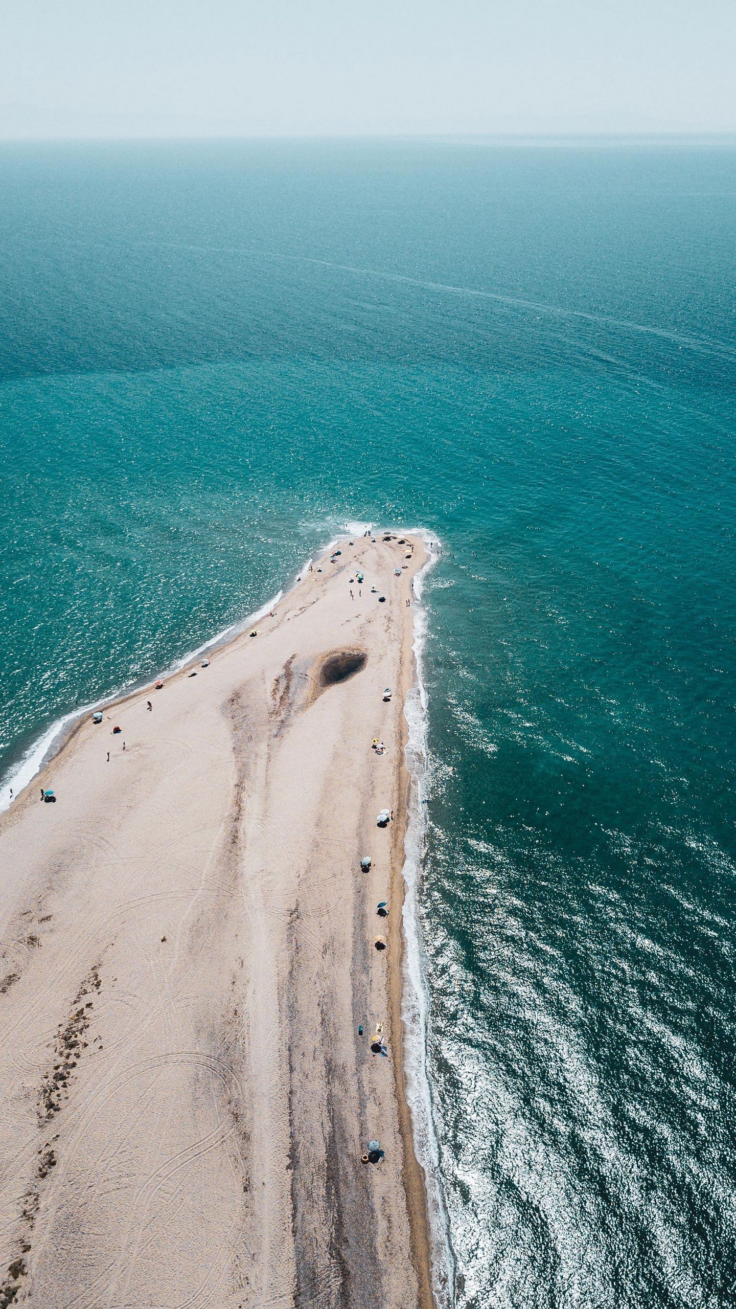 Скачать мыс, пляж, море, вода, песок обои для телефона