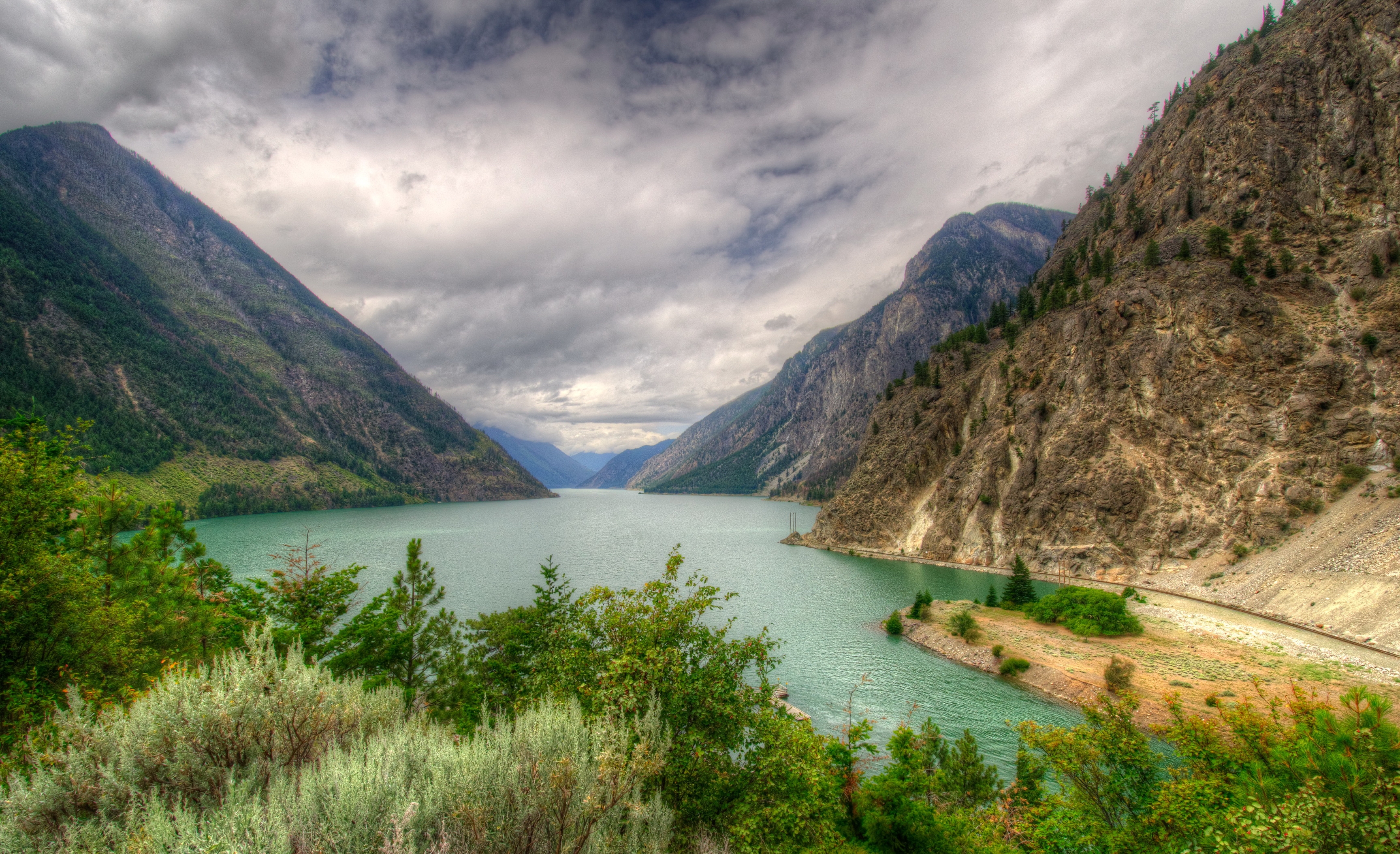 Скачать озеро, канада, горы, пейзаж, seton lillooet, hdr, природа обои на рабочий стол